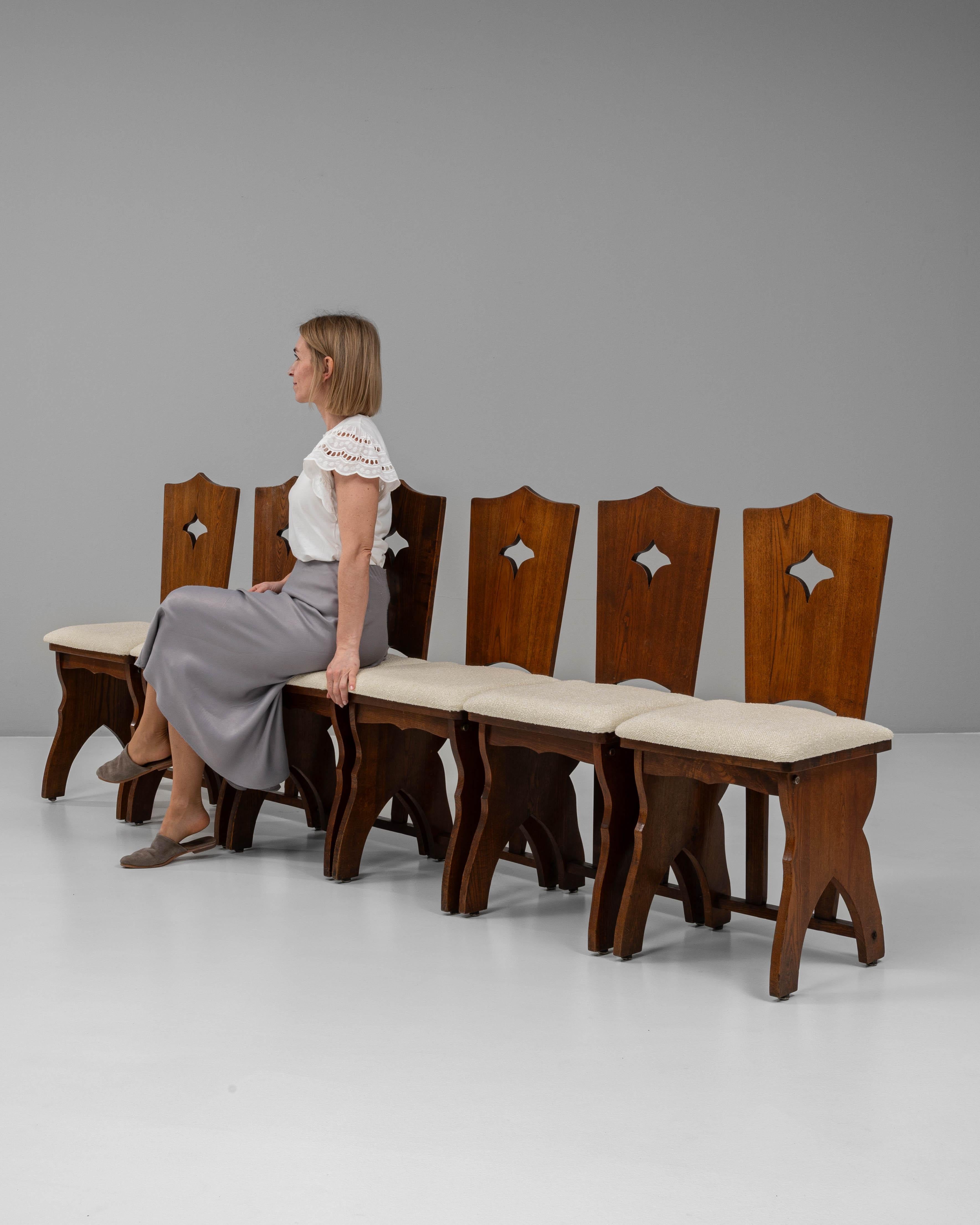 Ensemble de six chaises de salle à manger en chêne du 20e siècle avec sièges tapissés en vente 5