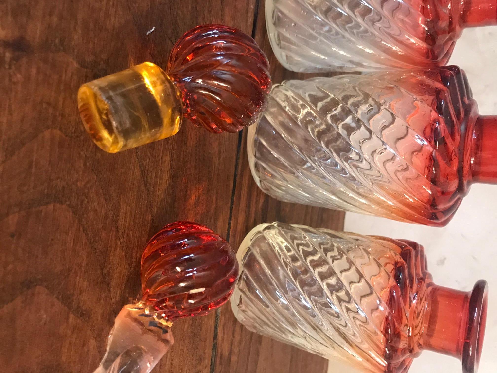 20th Century French Set of Three Glass Perfume Bottle, 1900s In Good Condition In LEGNY, FR