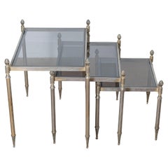 Set di tre tavolini da salotto francesi del XX secolo