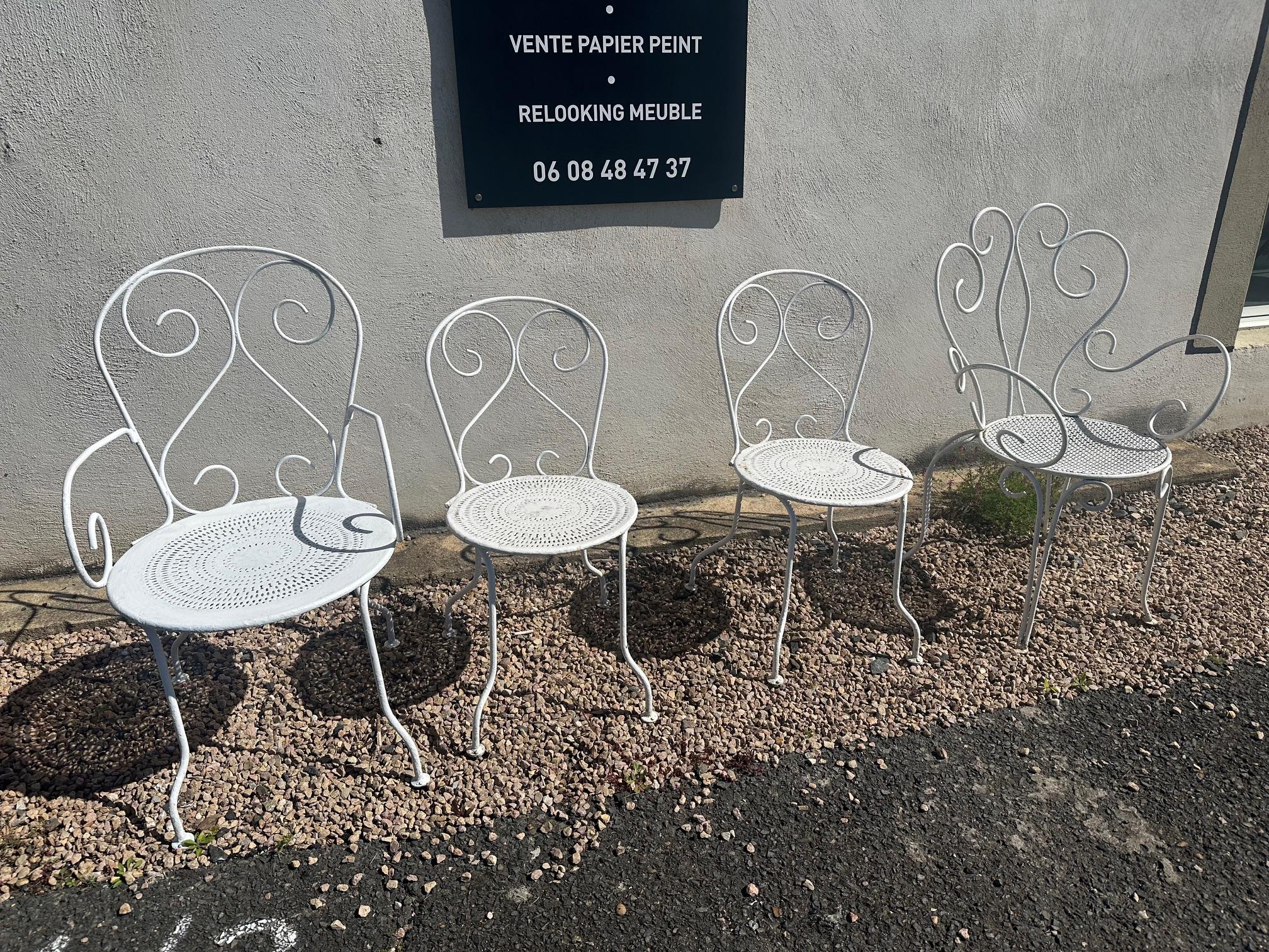 20th century French set of Wrought Iron Table and Four Chairs 7