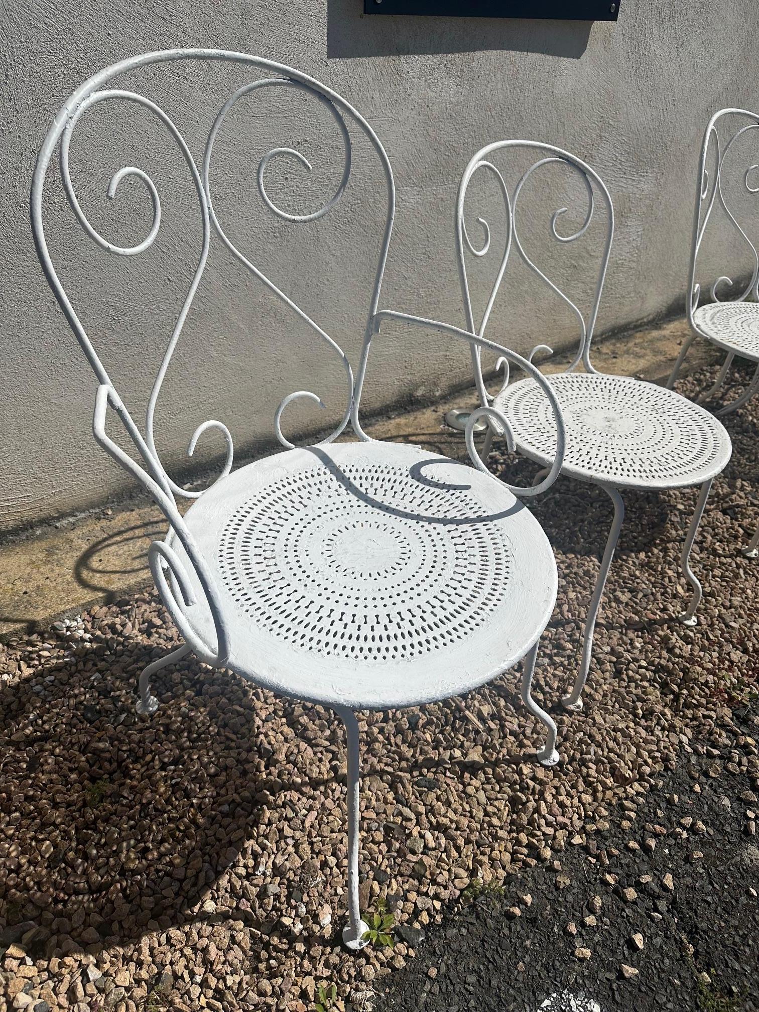 20th century French set of Wrought Iron Table and Four Chairs For Sale 8