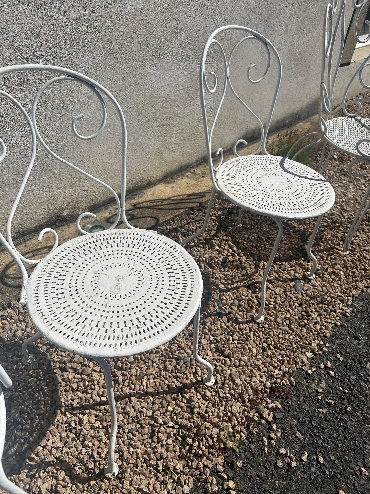 20th century French set of Wrought Iron Table and Four Chairs For Sale 9