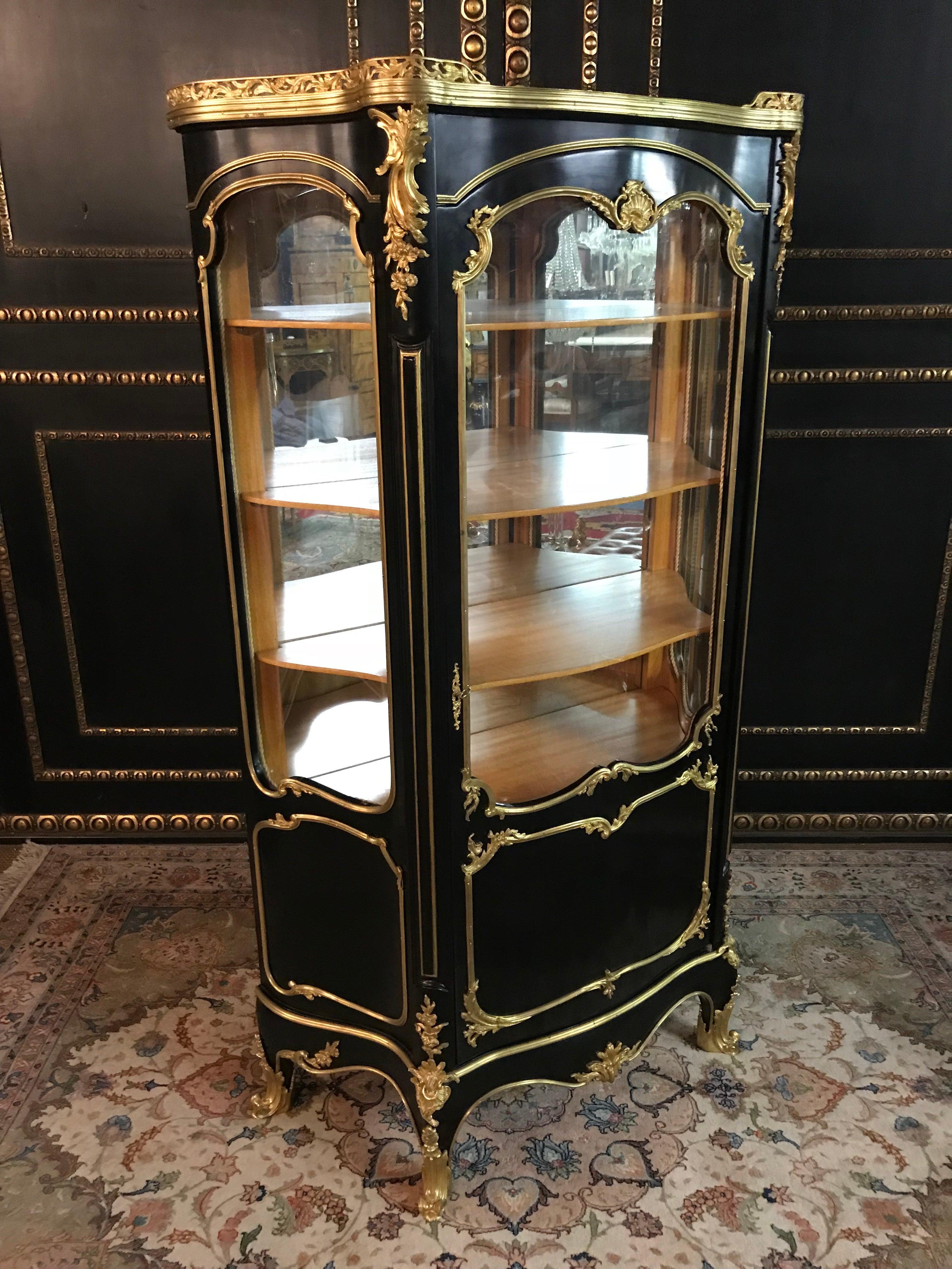 20th Century French Showcase According to Paul Sormani in Transition Style In Good Condition In Berlin, DE