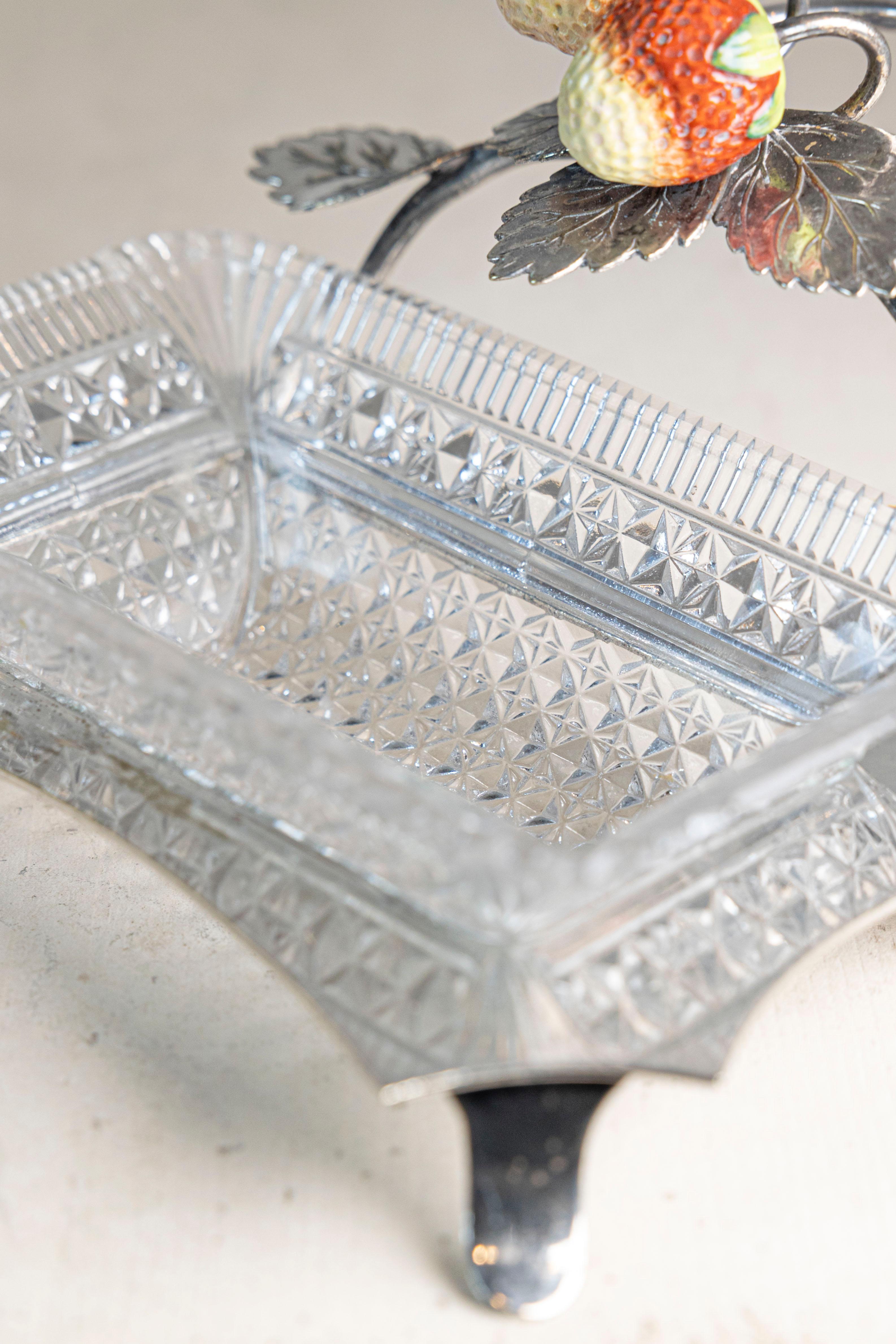 Plat de service français du 20ème siècle en argent et verre taillé Bon état - En vente à Atlanta, GA