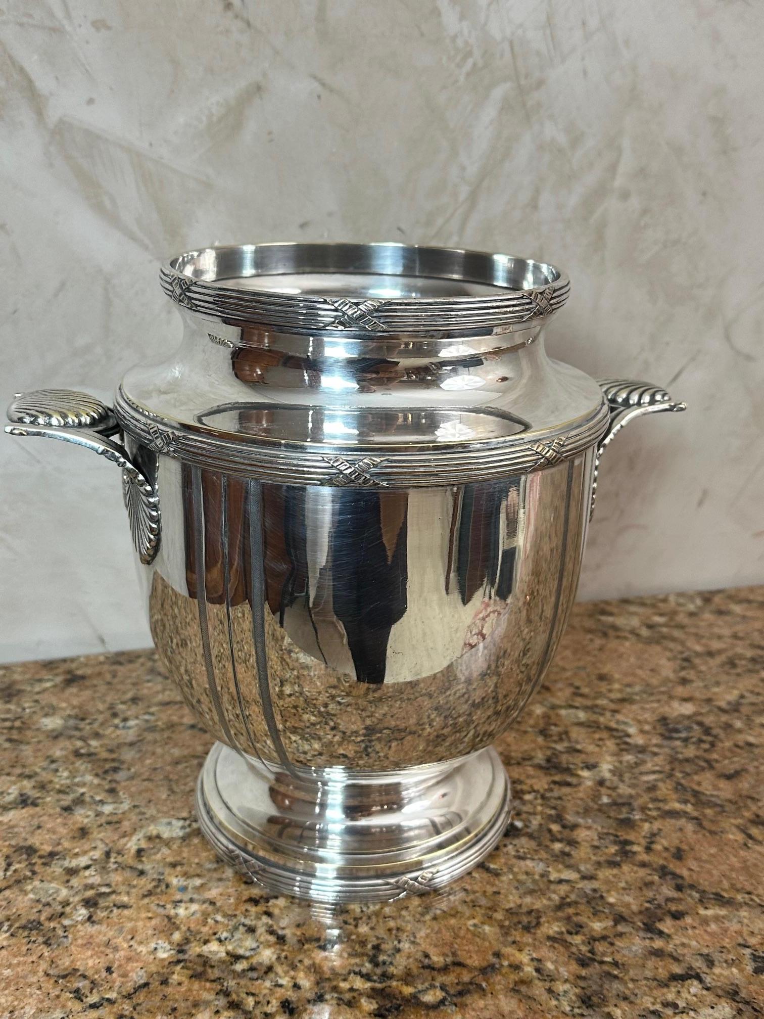 Milieu du XXe siècle Seau à champagne en métal argenté du 20e siècle, 1930 en vente