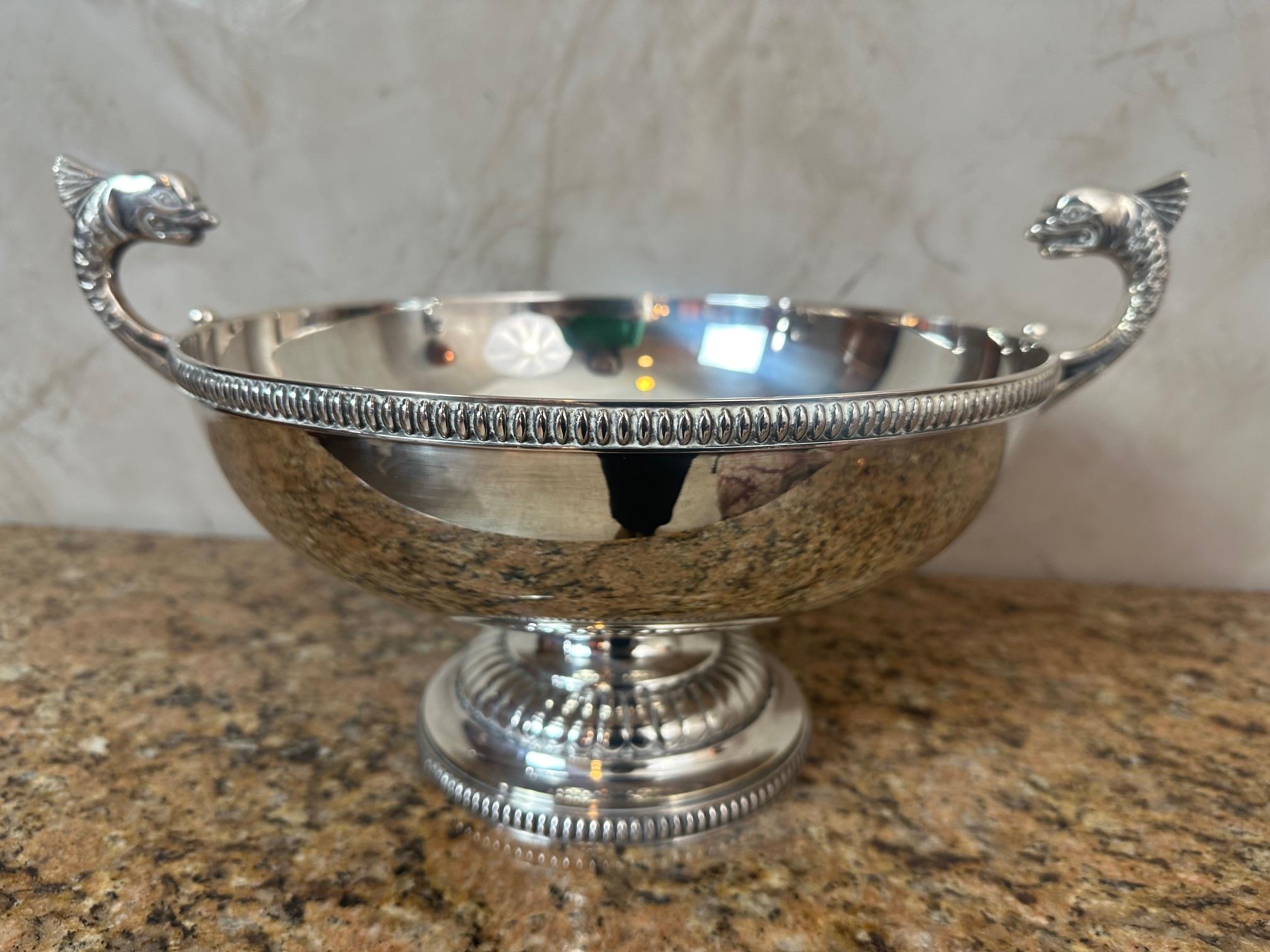 Français 20e siècle Coupe à fruits en métal argenté, 1920 en vente