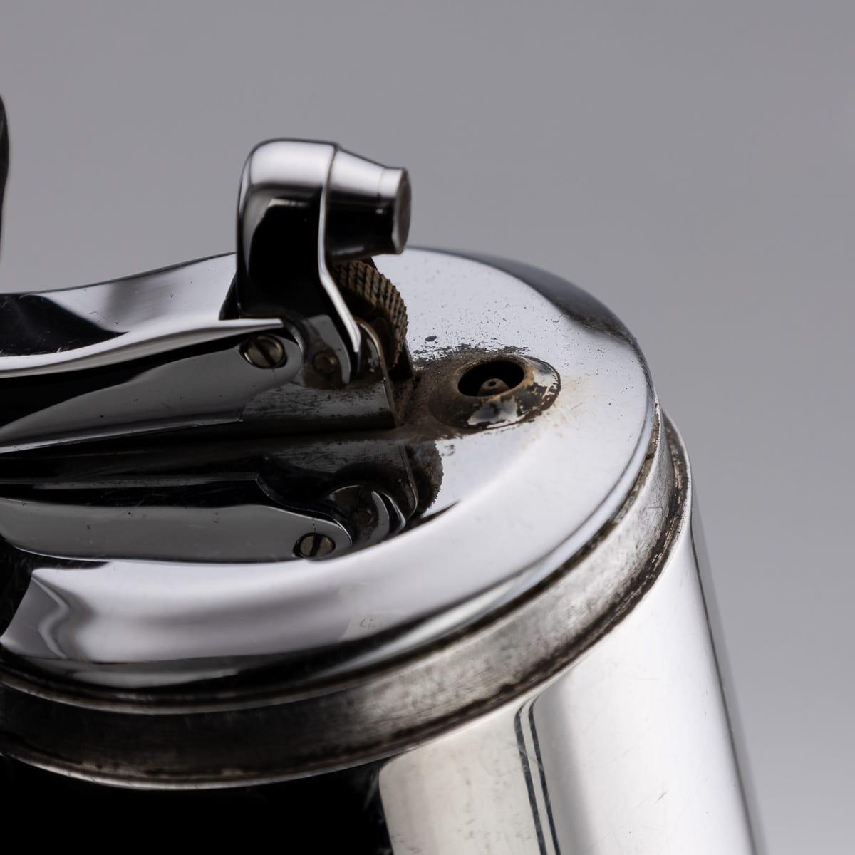 Accendino da tavolo francese del XX secolo in argento e dorato di Hermès, Parigi, 1960 ca. in vendita 7