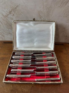 Juego de 12 cuchillos franceses de plata del siglo XX, años 50