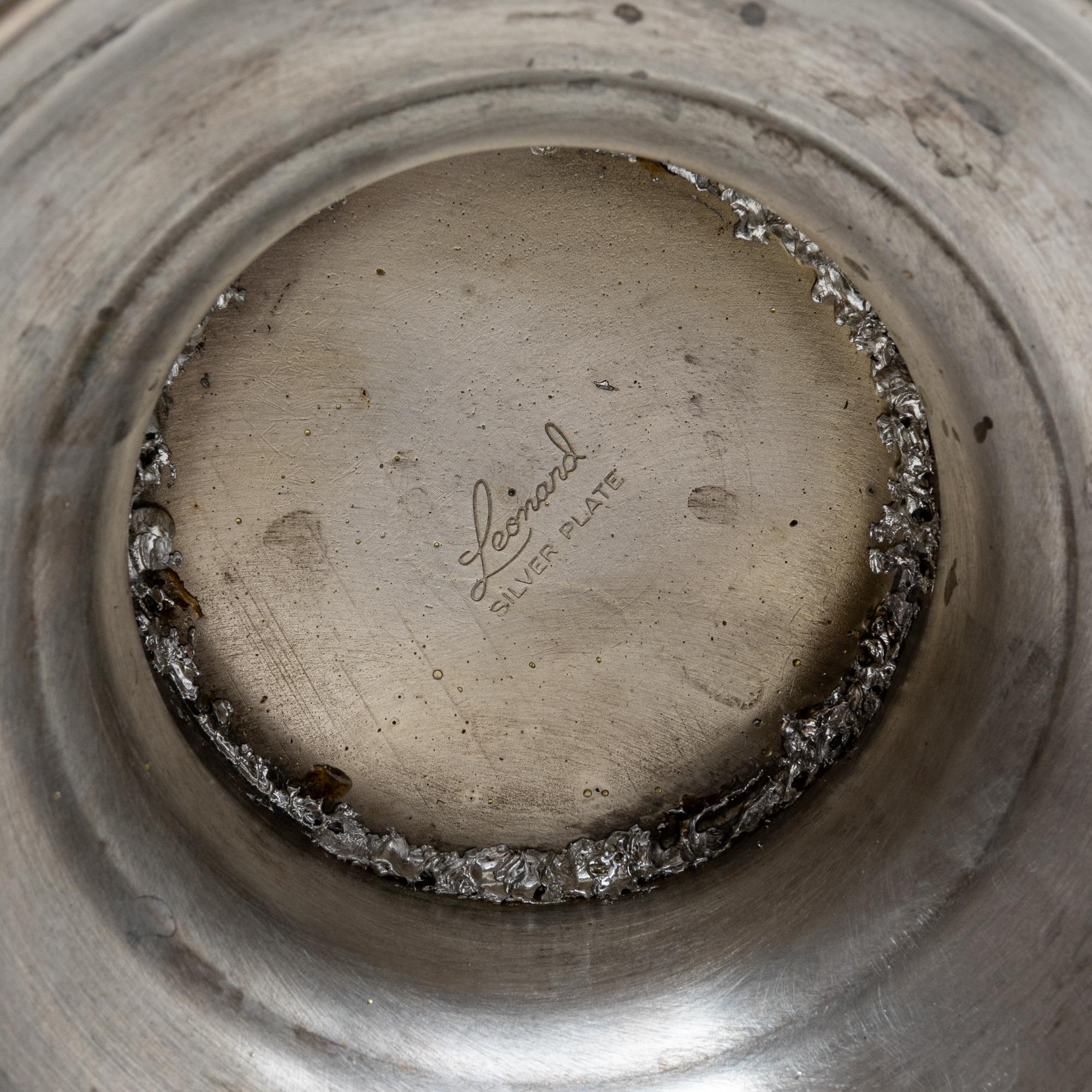 Seau à champagne en métal argenté français du 20e siècle en vente 7