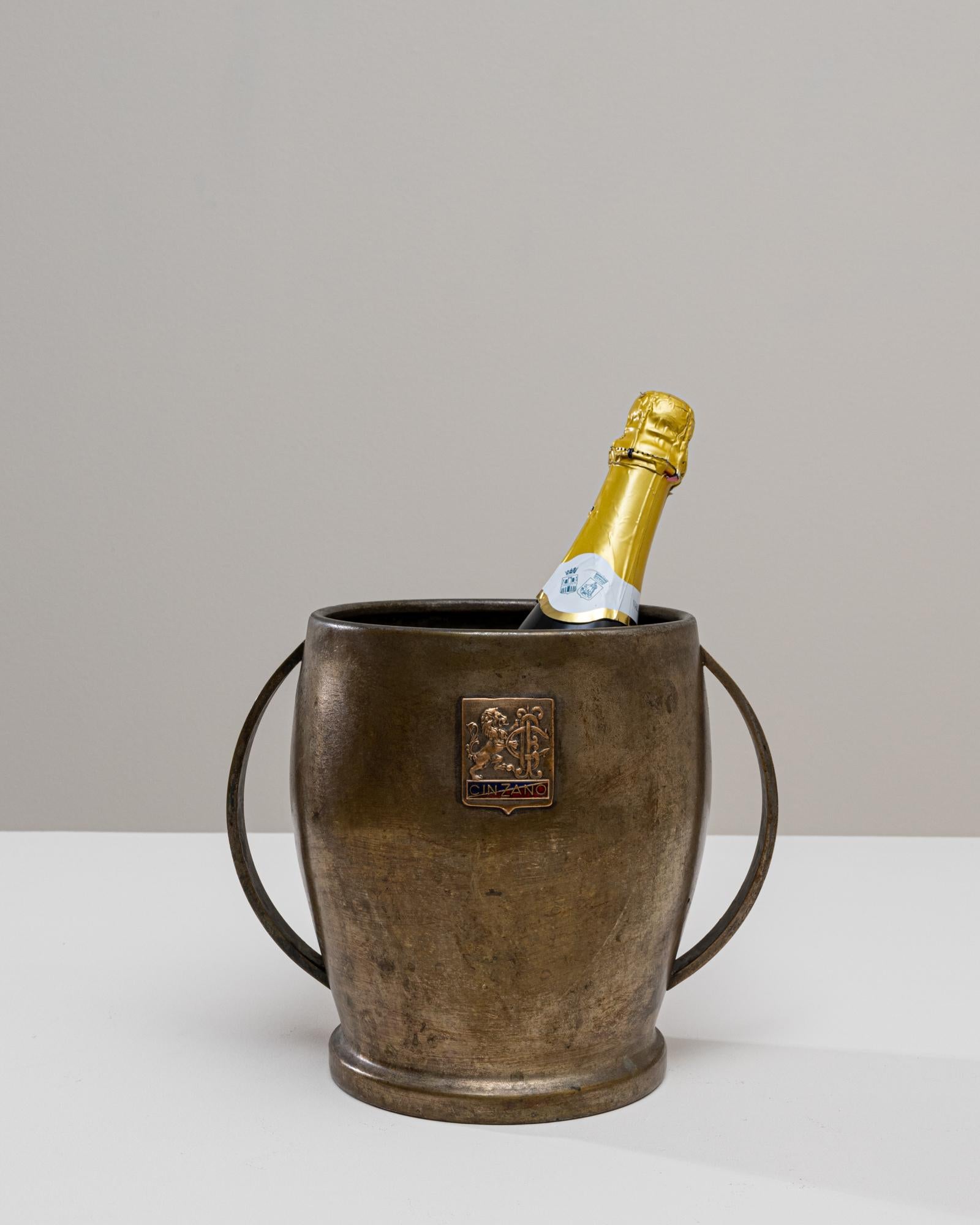 Français Seau à champagne en métal argenté français du 20e siècle en vente