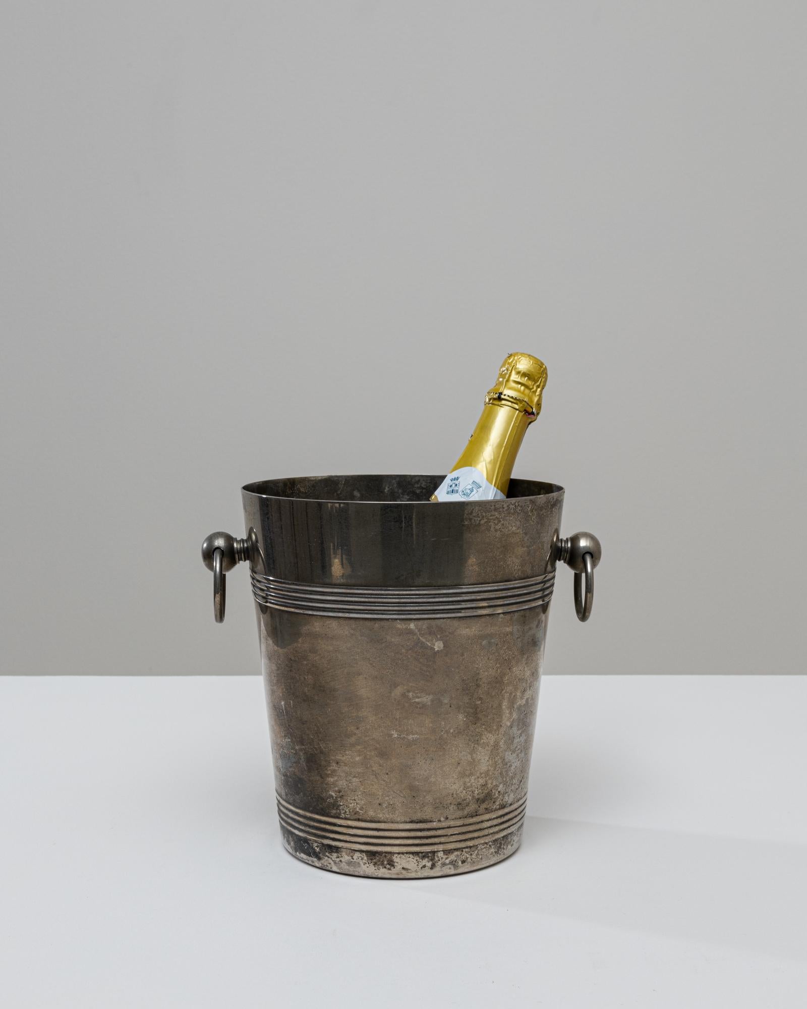 Français Seau à champagne en métal argenté français du 20e siècle en vente