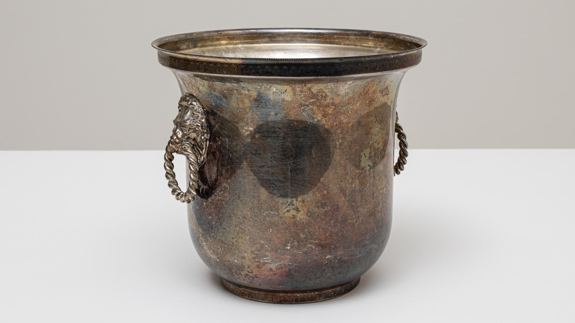 Français Seau à champagne en métal argenté français du 20e siècle en vente