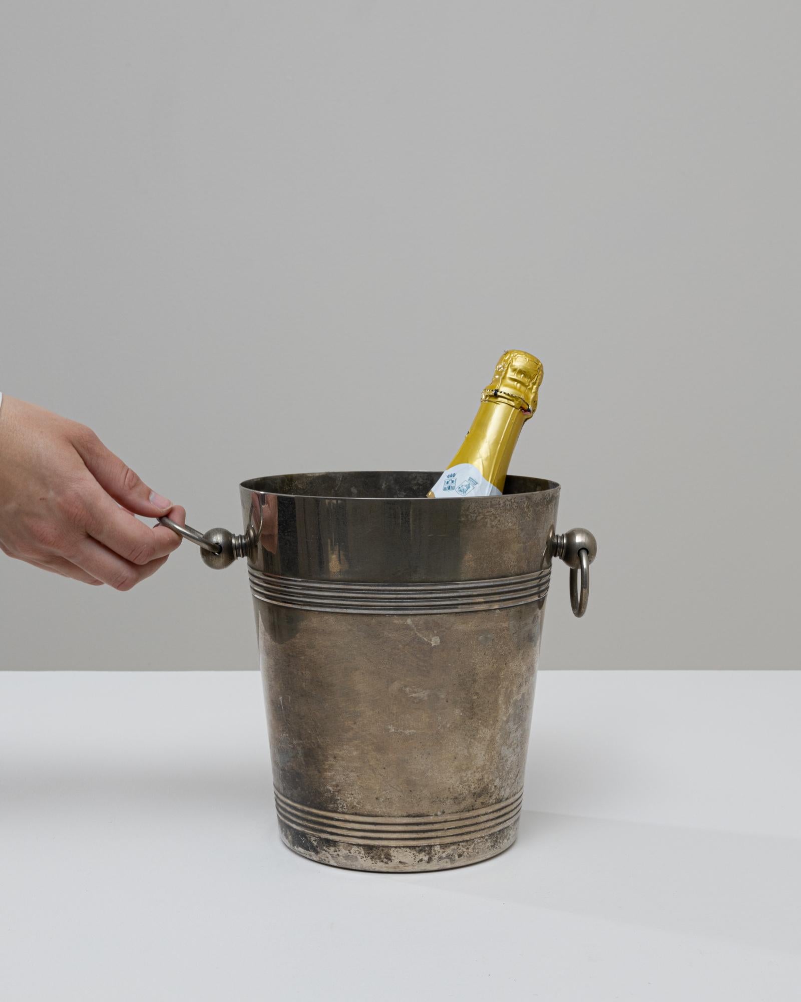 Seau à champagne en métal argenté français du 20e siècle Bon état - En vente à High Point, NC