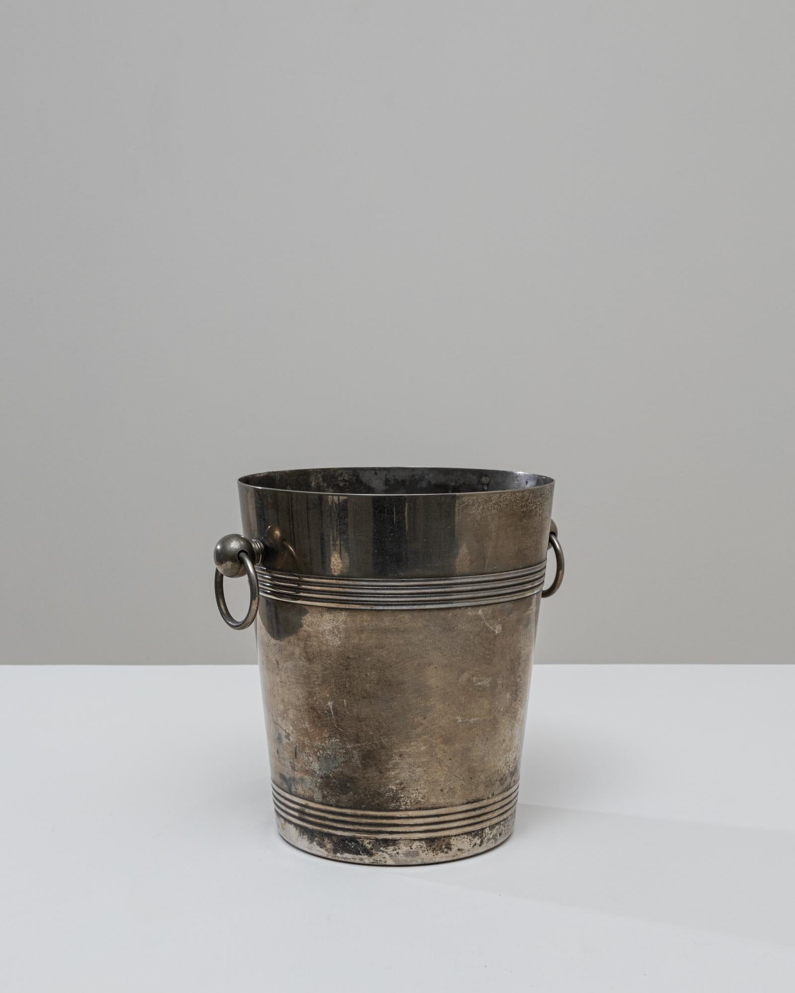 20ième siècle Seau à champagne en métal argenté français du 20e siècle en vente