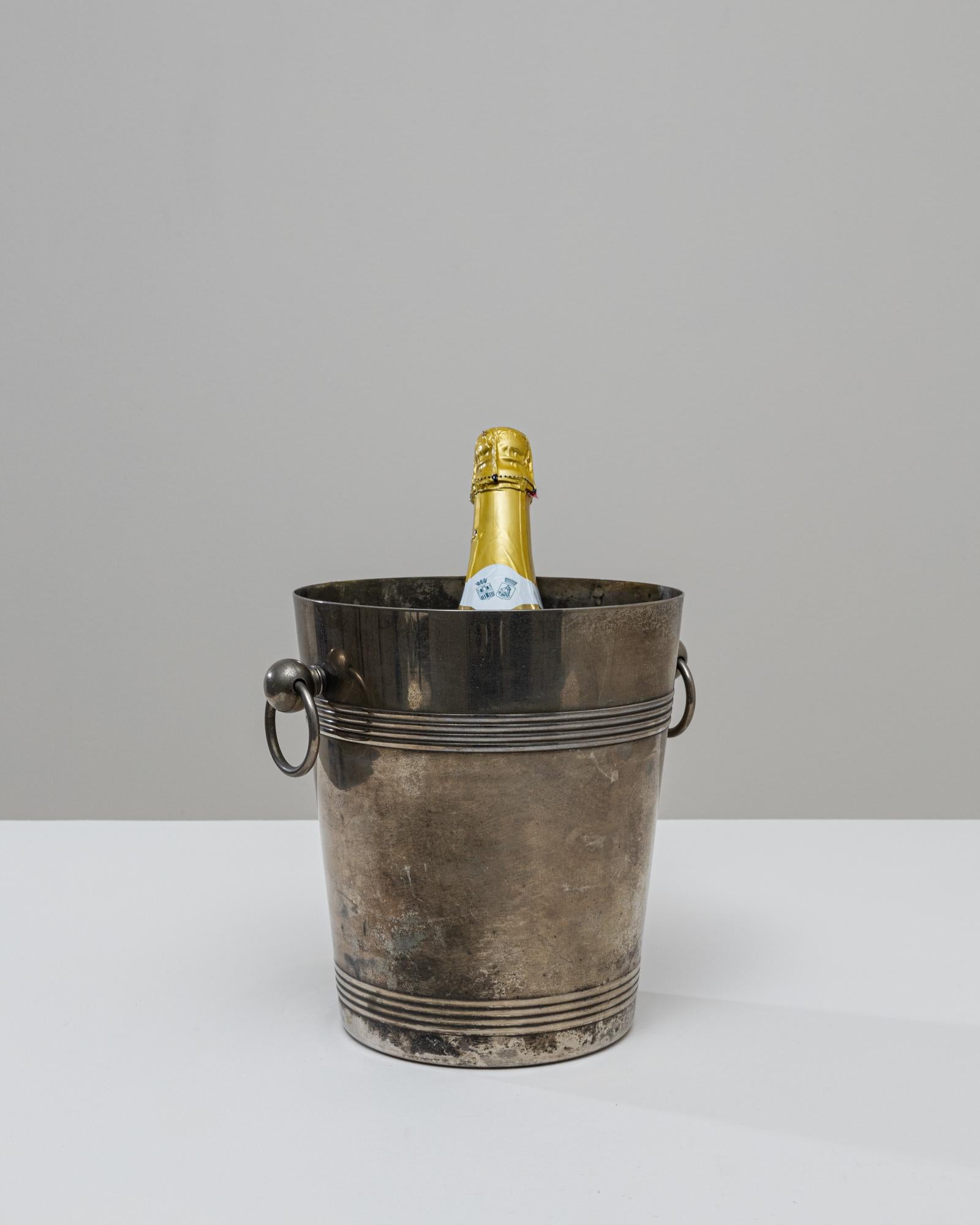 Plaqué argent Seau à champagne en métal argenté français du 20e siècle en vente