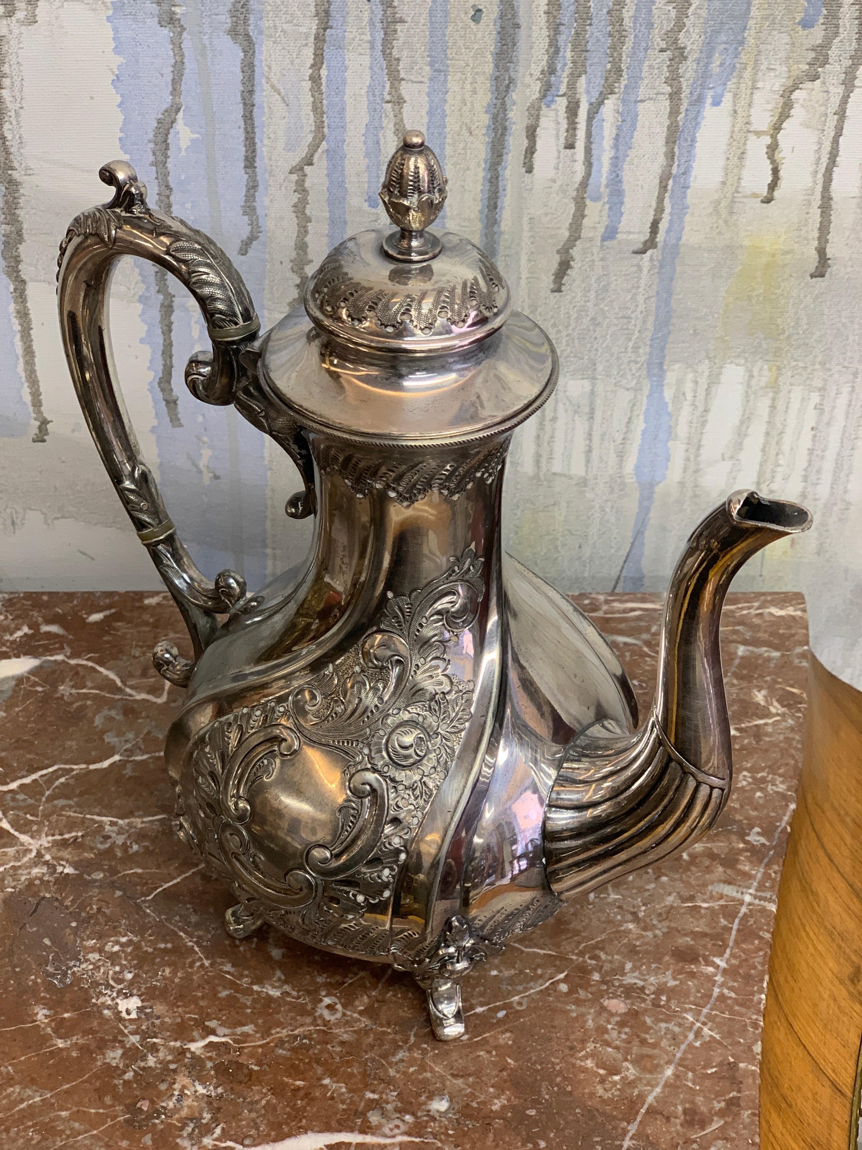 Cafetera o Tetera Francesa del Siglo XX Chapada en Plata con Bonita Decoración en Bueno estado para la venta en Sofia, BG