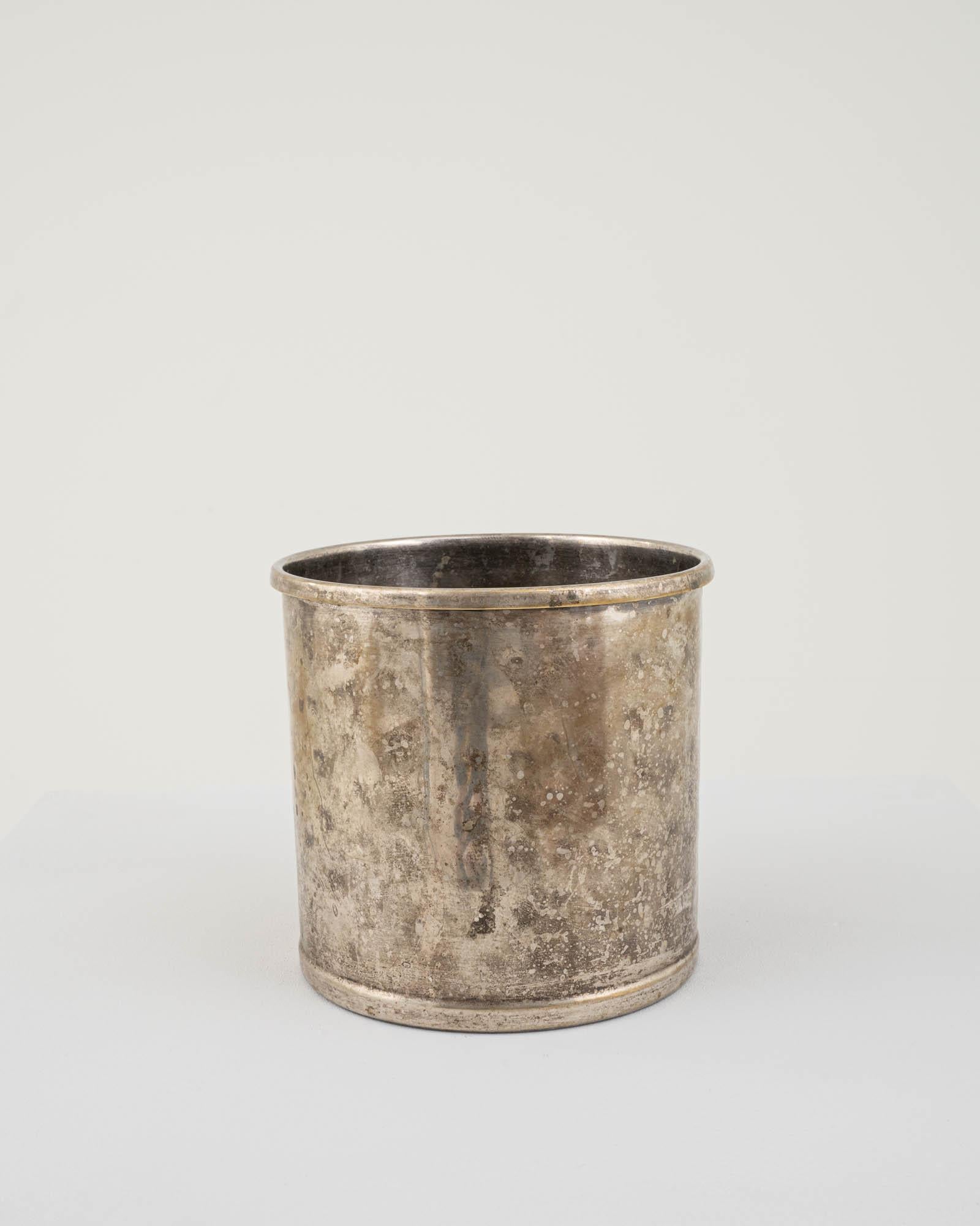 This vintage ice bucket evokes the glamorous parties of yesteryear. From before the era of refrigeration, this was an essential appliance for every party or quiet evening refreshment. Made in France in the 20th century, this bucket was likely used