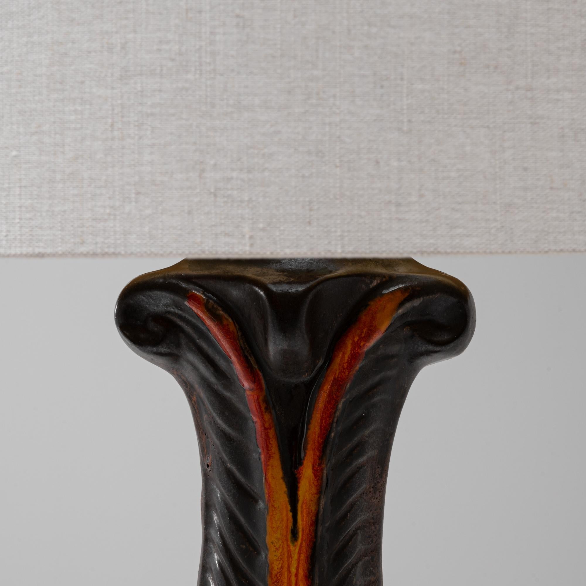 Lampe de table en céramique de lave orange du 20e siècle A Space en vente 5