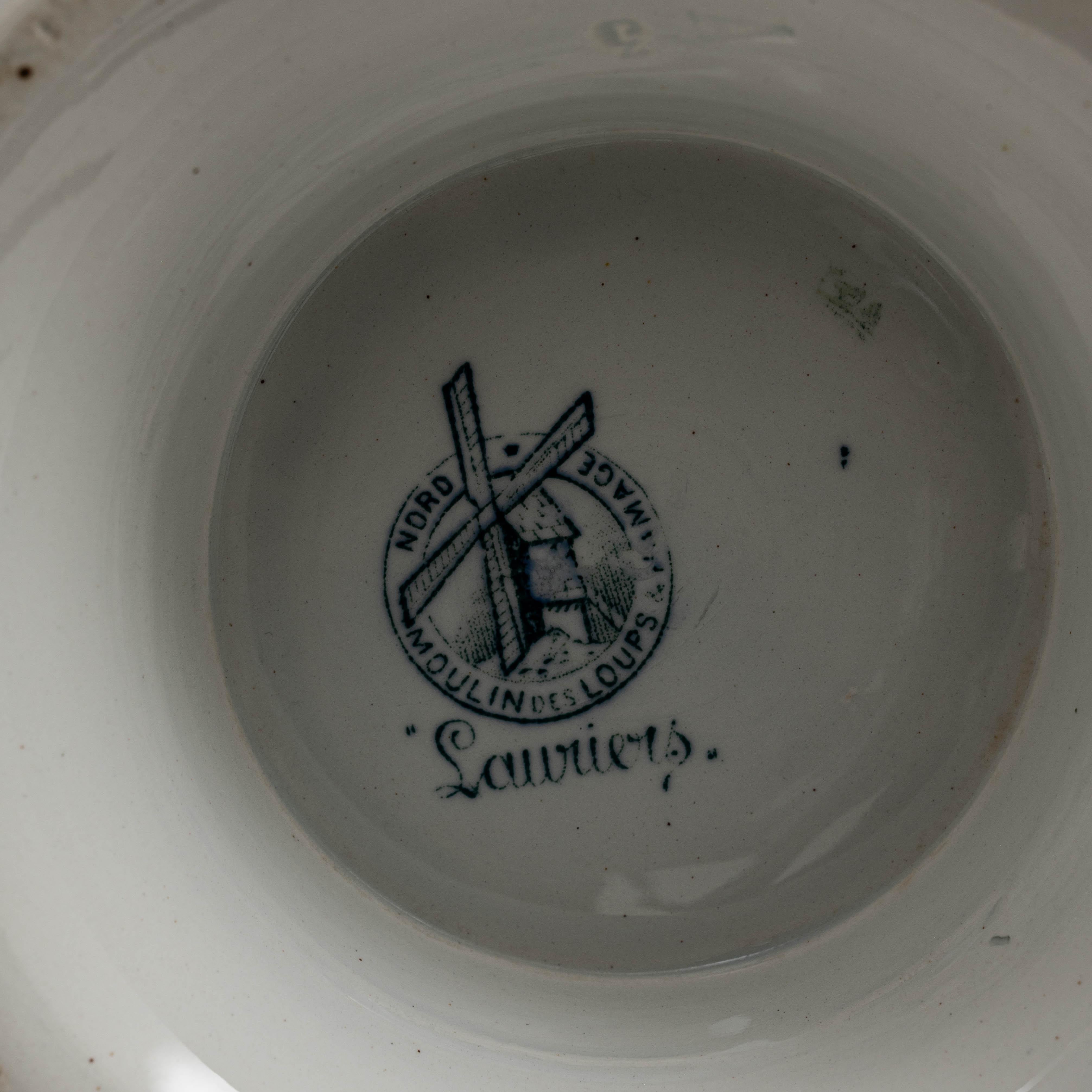 20th Century French Special Edition Porcelain Tureen With Lid For Sale 9