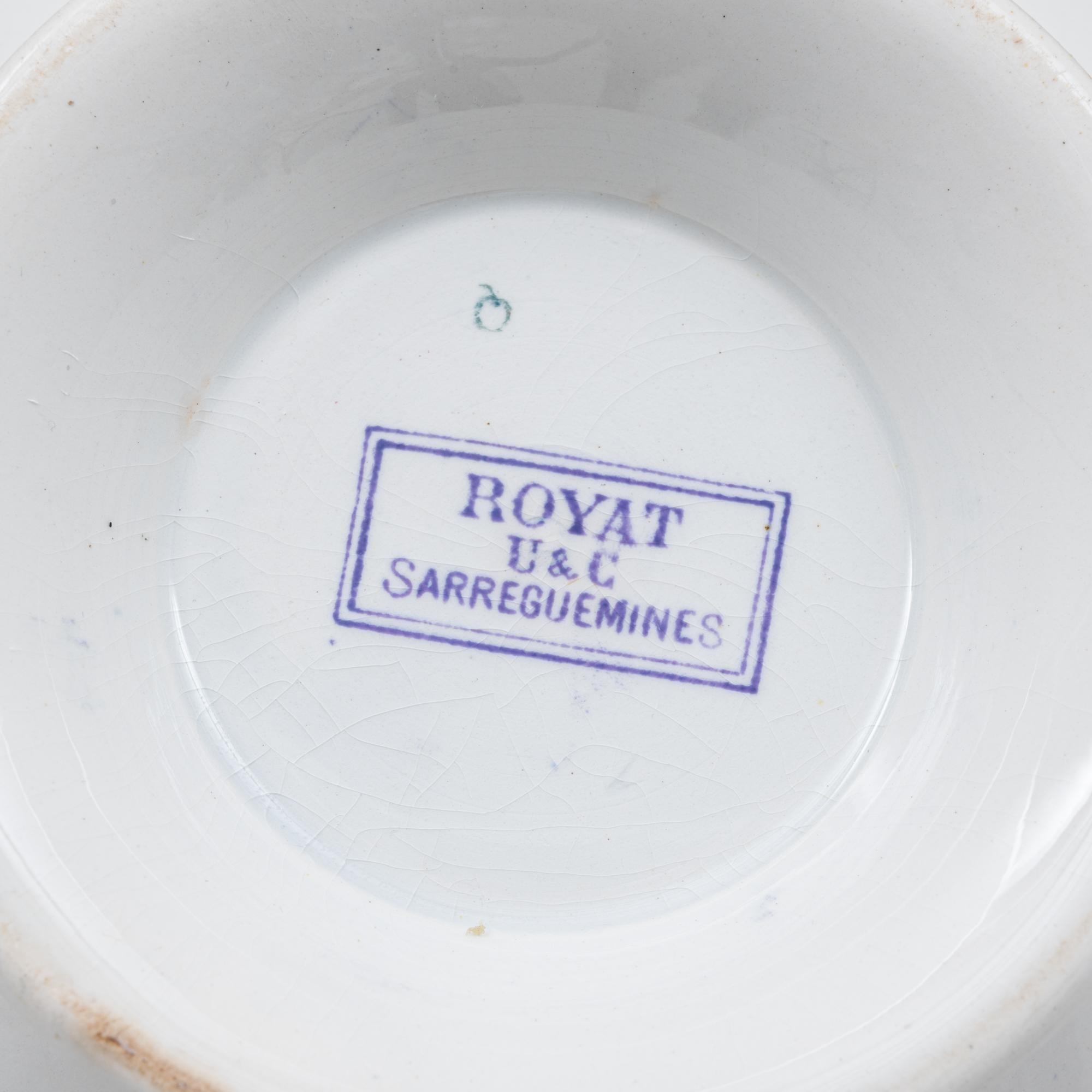 Soupière en porcelaine avec couvercle, édition spéciale française du 20e siècle en vente 6
