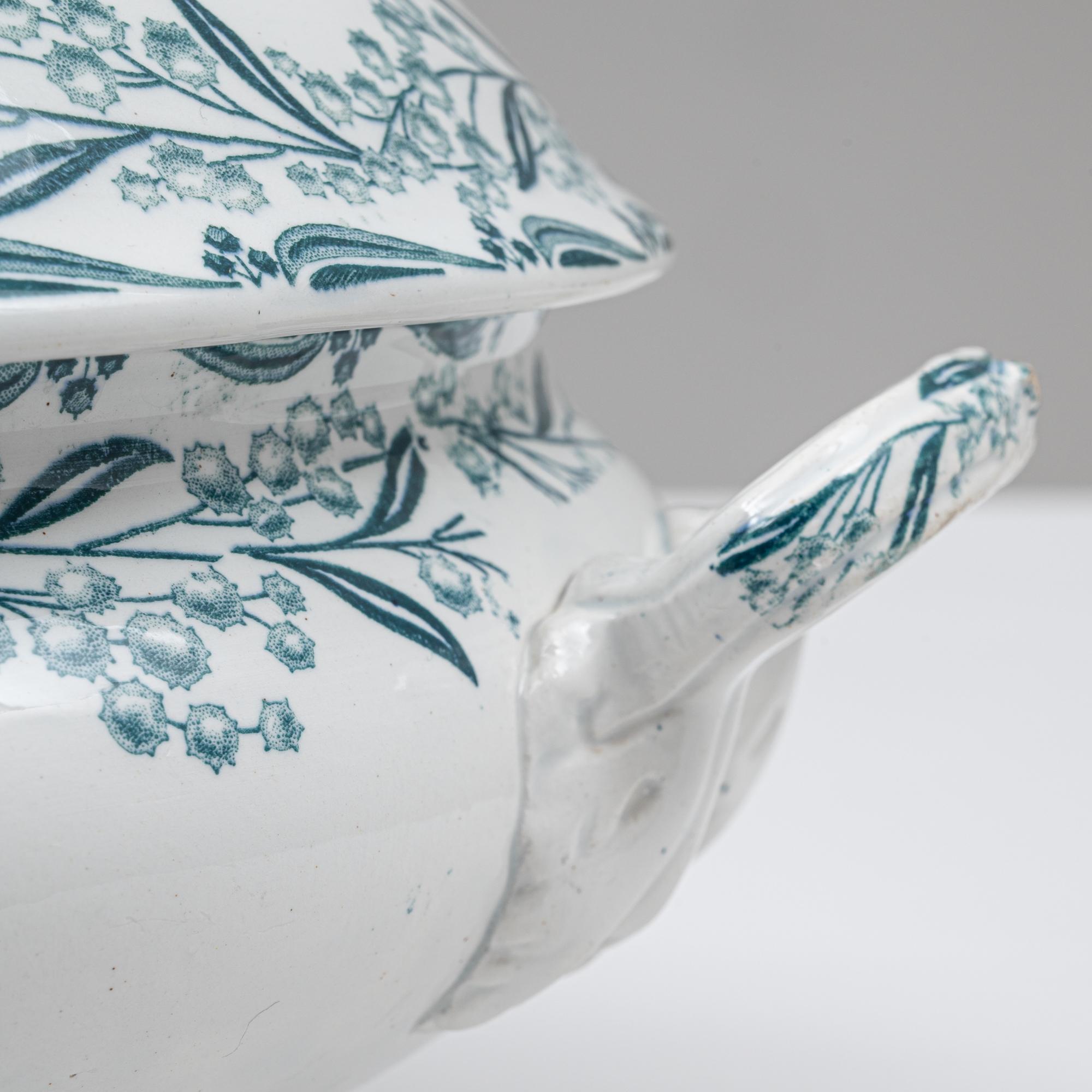 Soupière en porcelaine avec couvercle, édition spéciale française du 20e siècle en vente 6