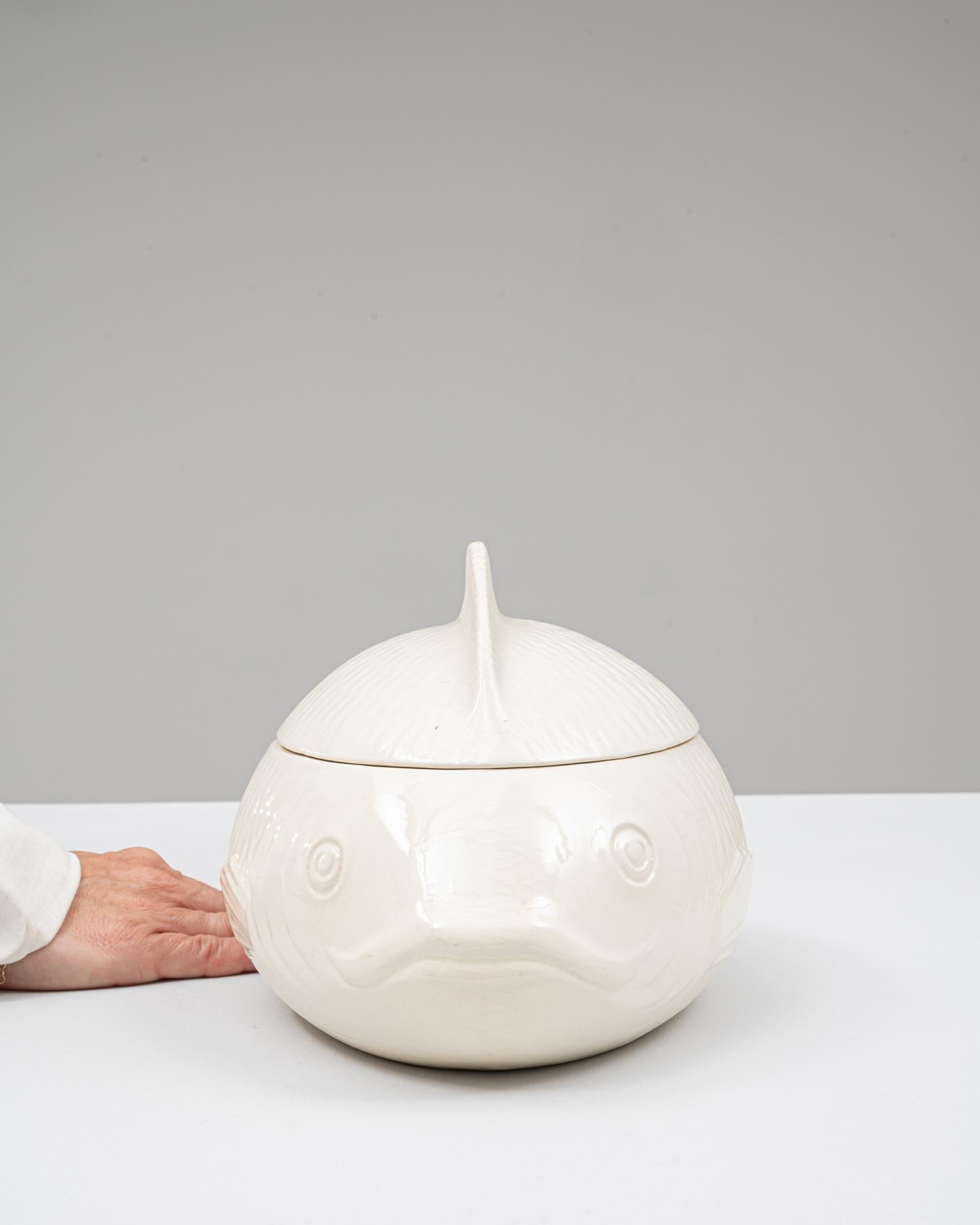 Soupière en porcelaine avec couvercle, édition spéciale française du 20e siècle Bon état - En vente à High Point, NC