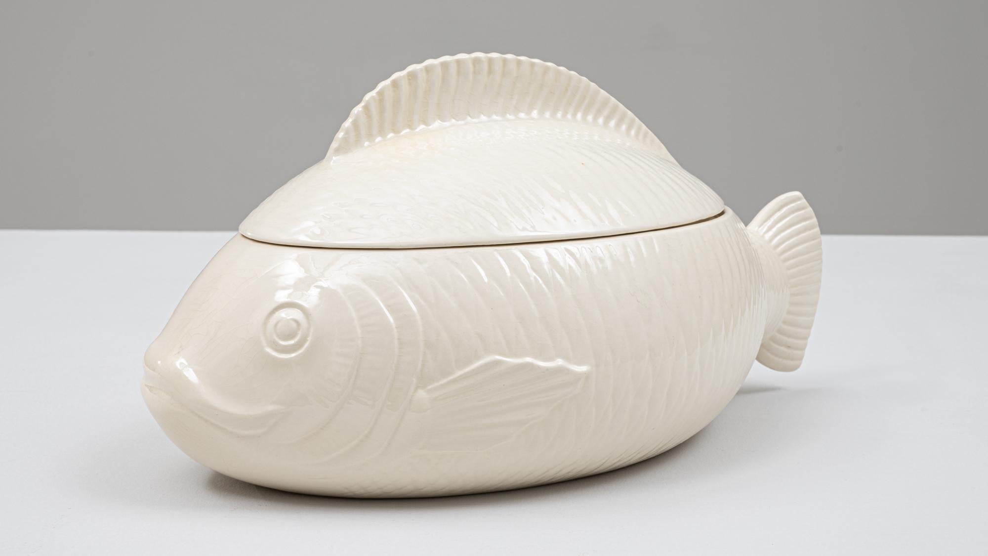 Soupière en porcelaine avec couvercle, édition spéciale française du 20e siècle en vente 3