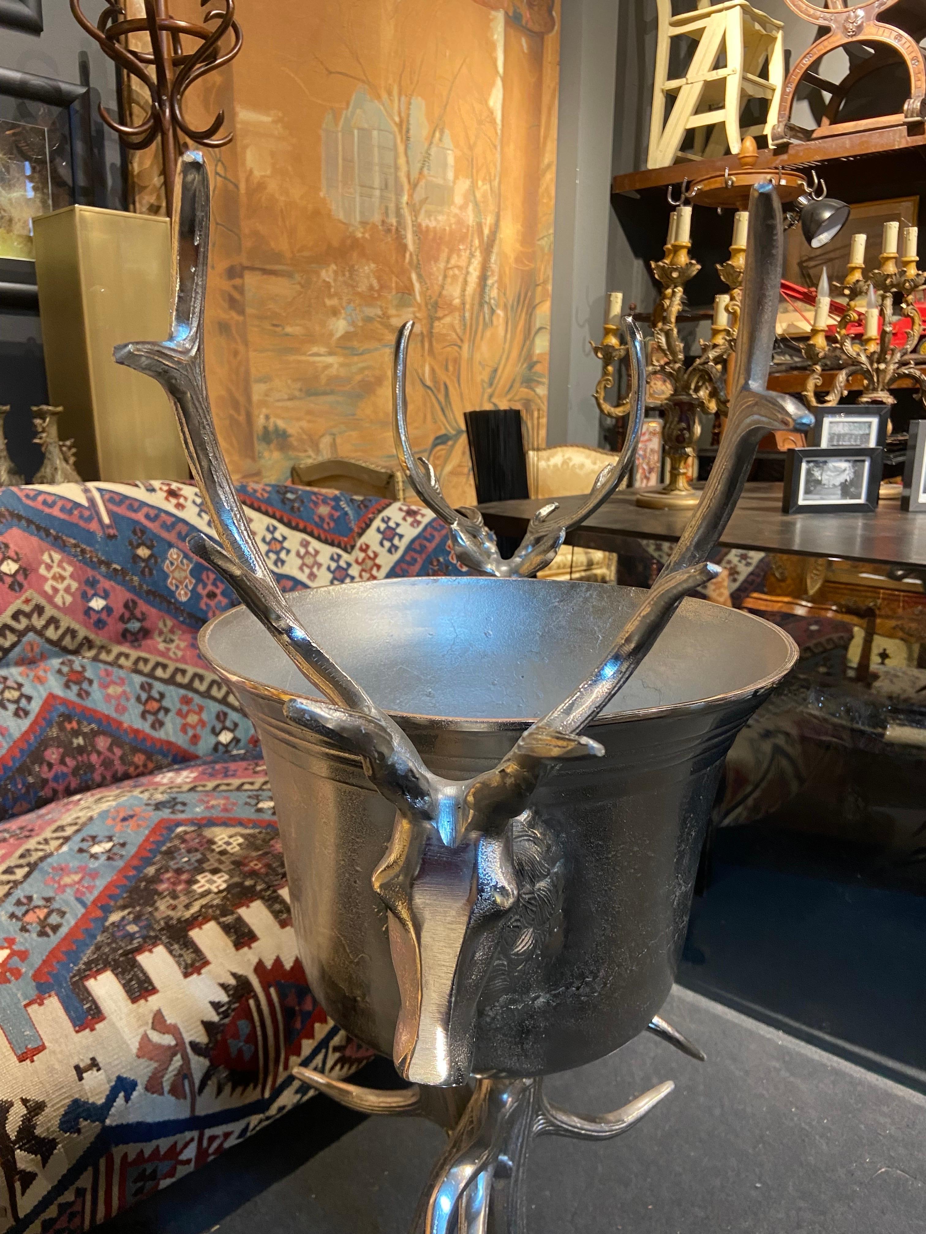 20th Century French Standing Metal Wine Cooler Decorated with Deer Antlers For Sale 9