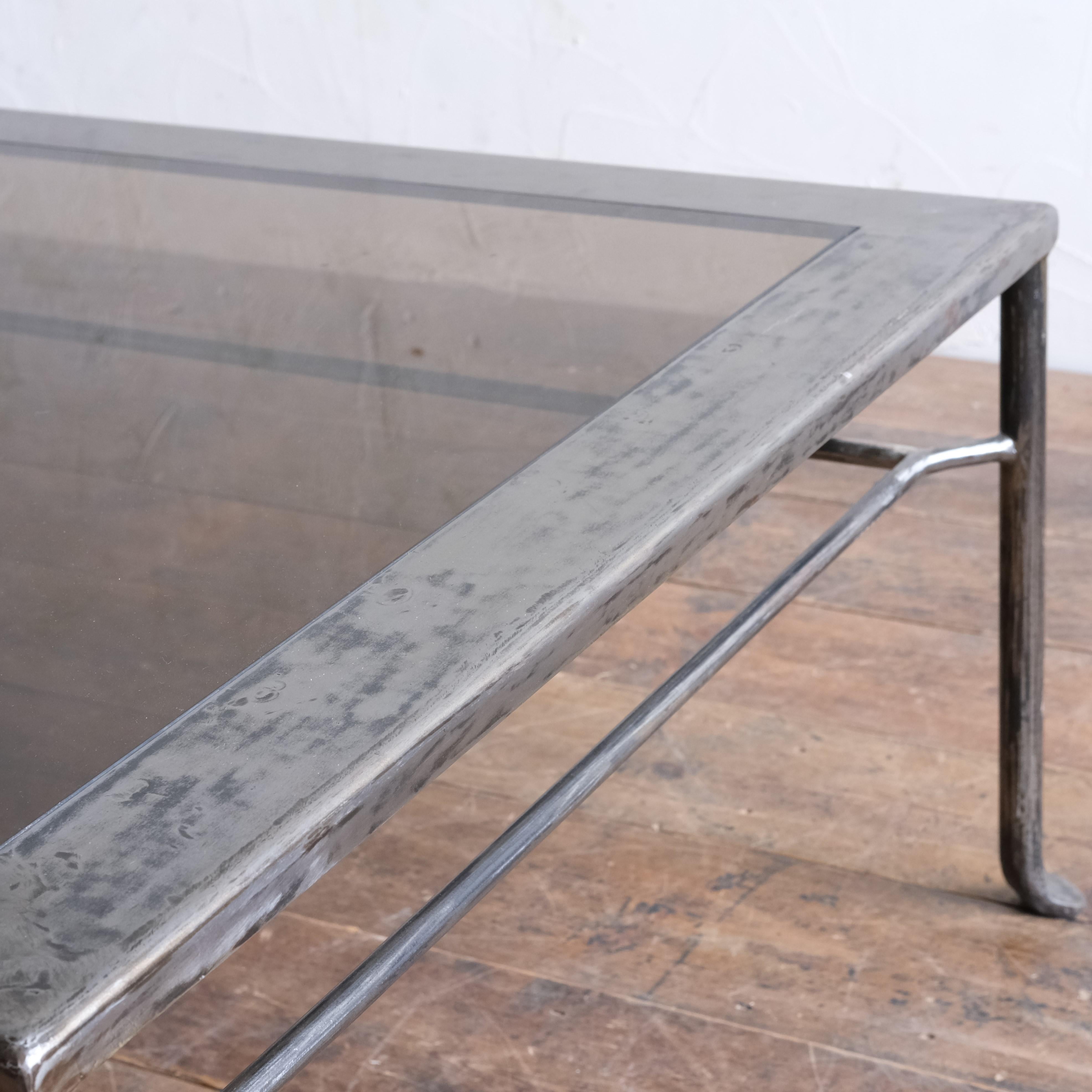 20th Century French Steel and Glass Coffee Table For Sale 2