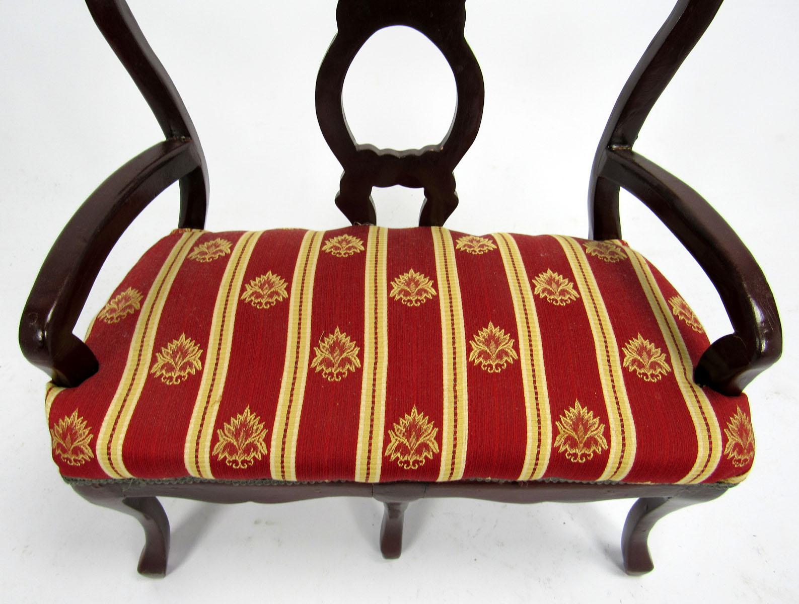 20th Century French Style Miniature Settee In Good Condition For Sale In Dallas, TX