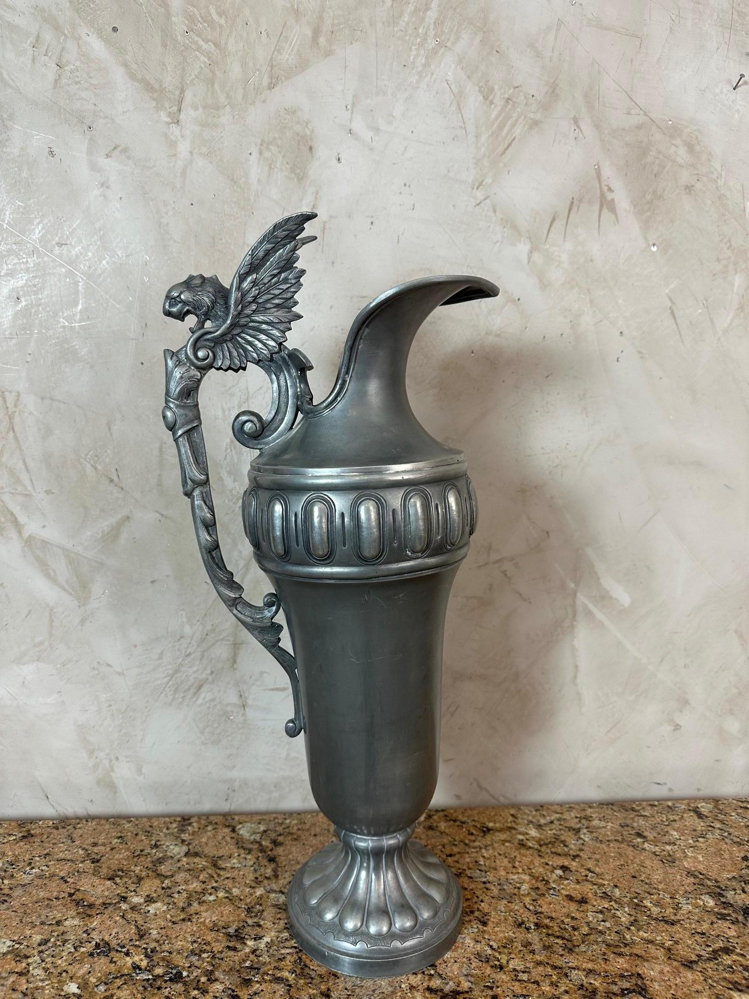 Étain français du 20e siècle avec une tête de griffon, années 1930 en vente 4