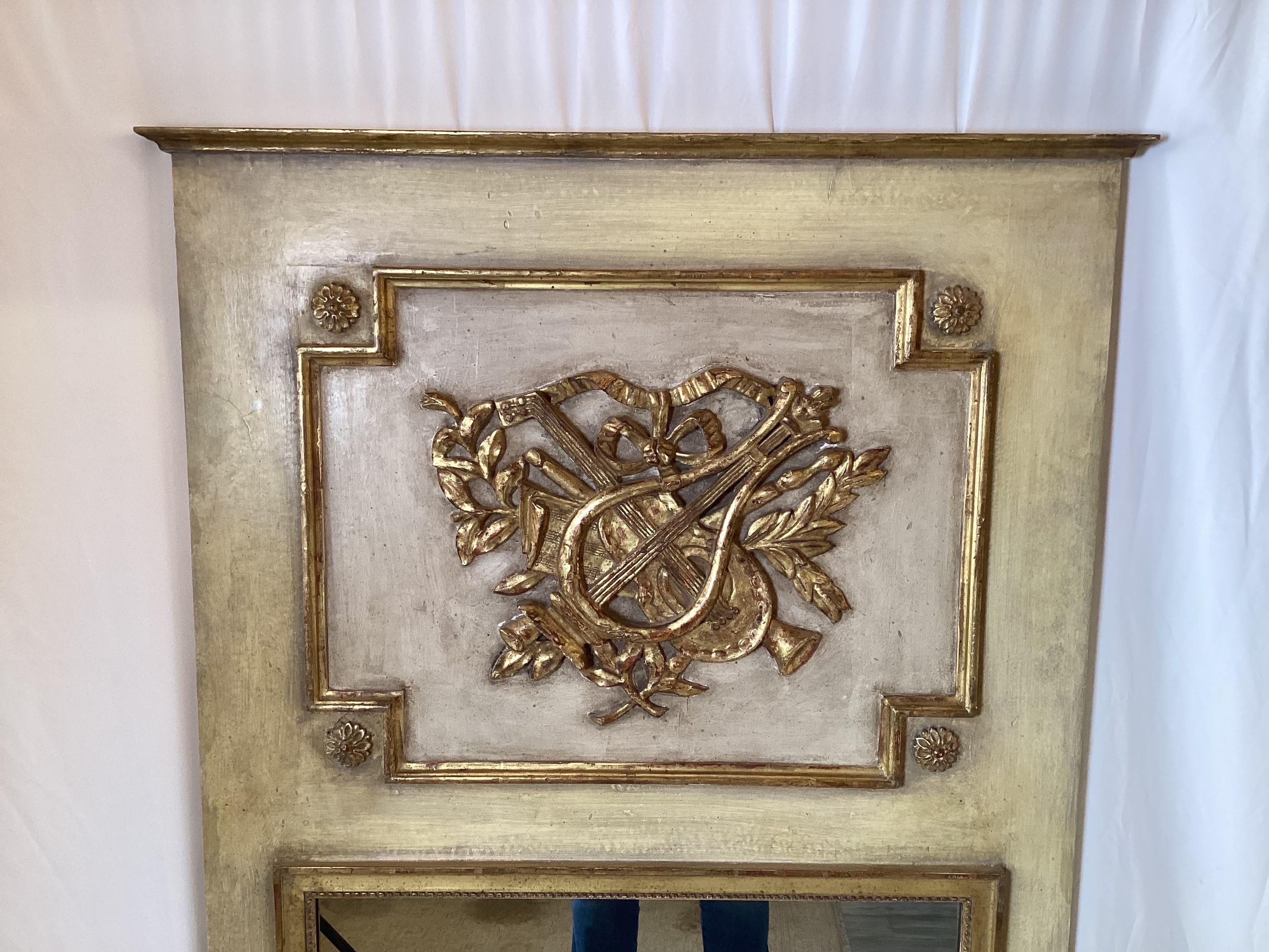 20th Century French Trumeau Mirror, Parcel Gilt and Hand Painted In Good Condition For Sale In Lambertville, NJ