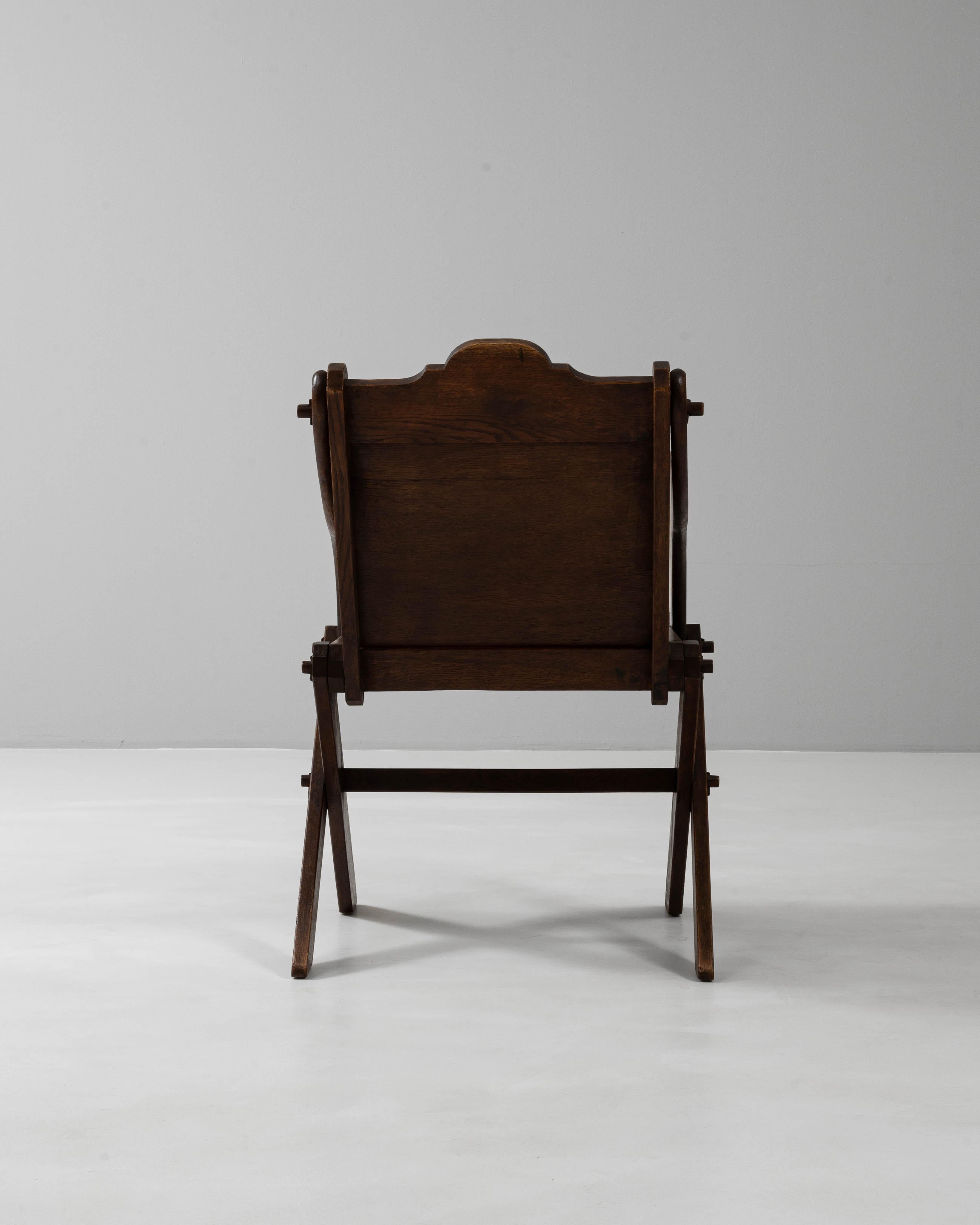 20ième siècle Chaise Glastonbury française du 20e siècle, tapissée et patinée d'origine en vente