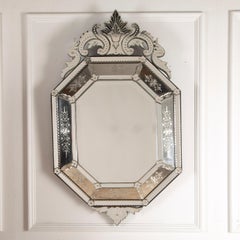 Espejo de pared de estilo veneciano francés del siglo XX