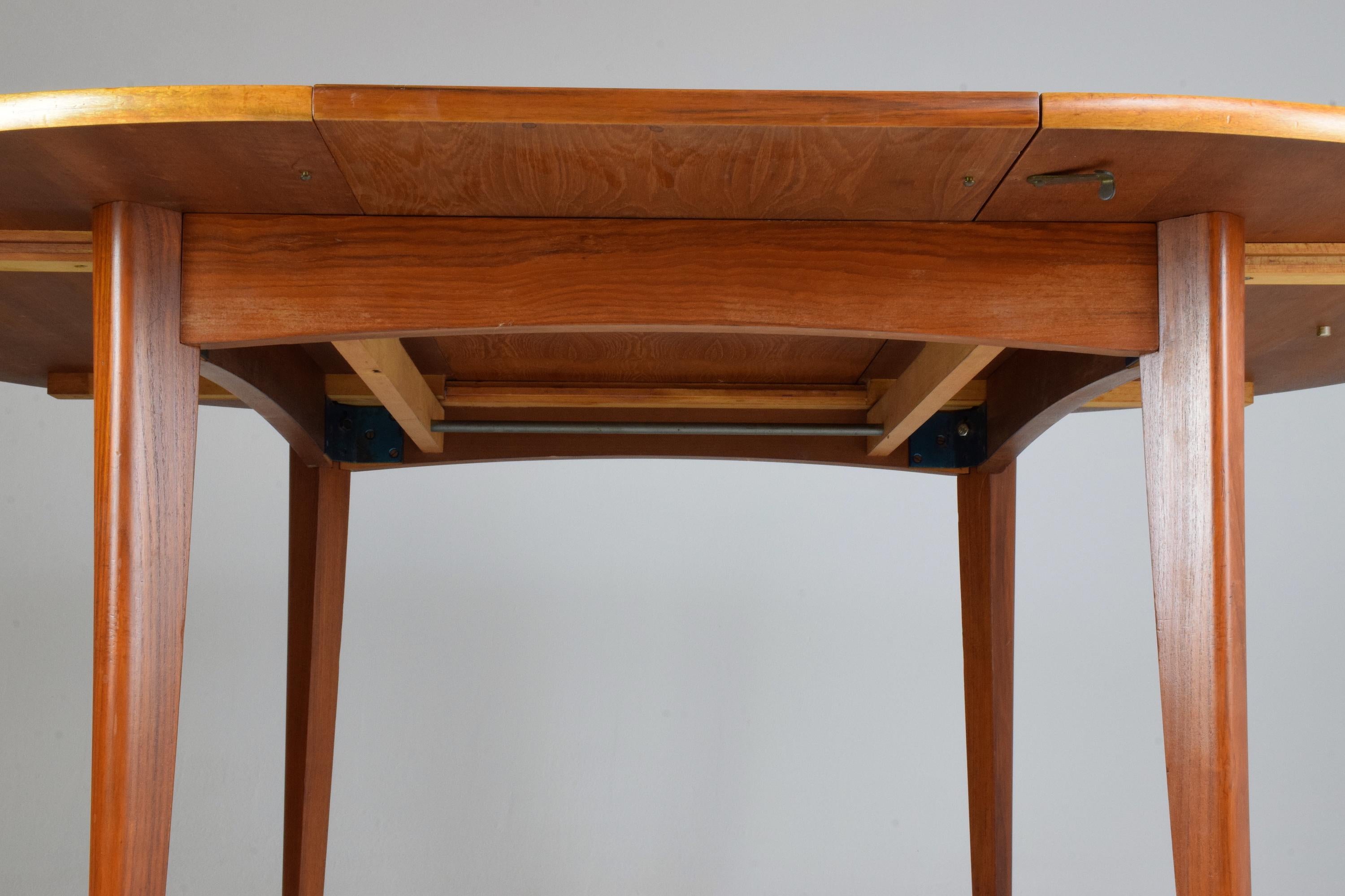 20th Century French Vintage Adjustable Dining Table, 1960s In Good Condition In Paris, FR