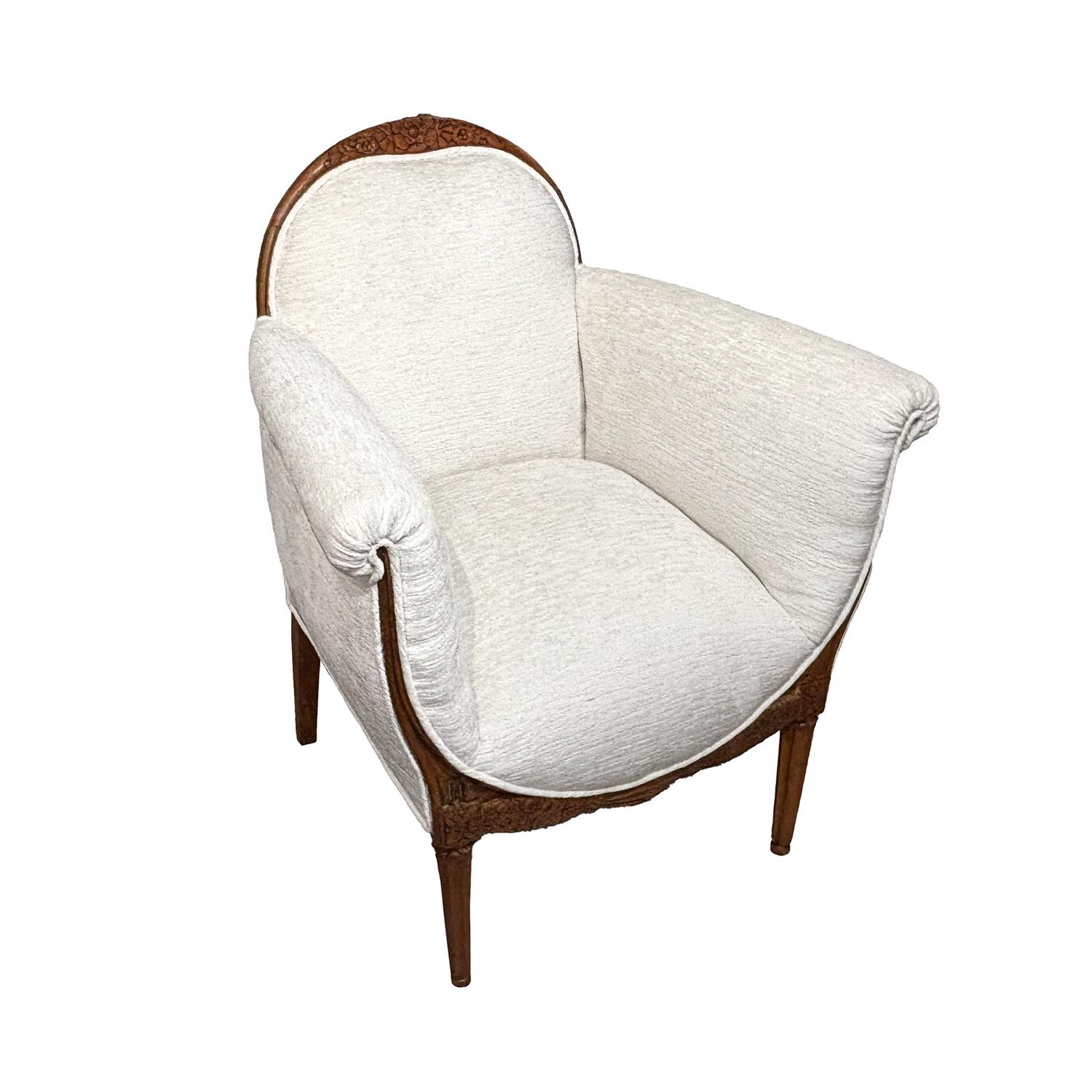 Französischer Vintage-Sessel aus Nussbaumholz von Paul Follot aus dem 20. Jahrhundert im Art Déco-Stil (Handgeschnitzt) im Angebot