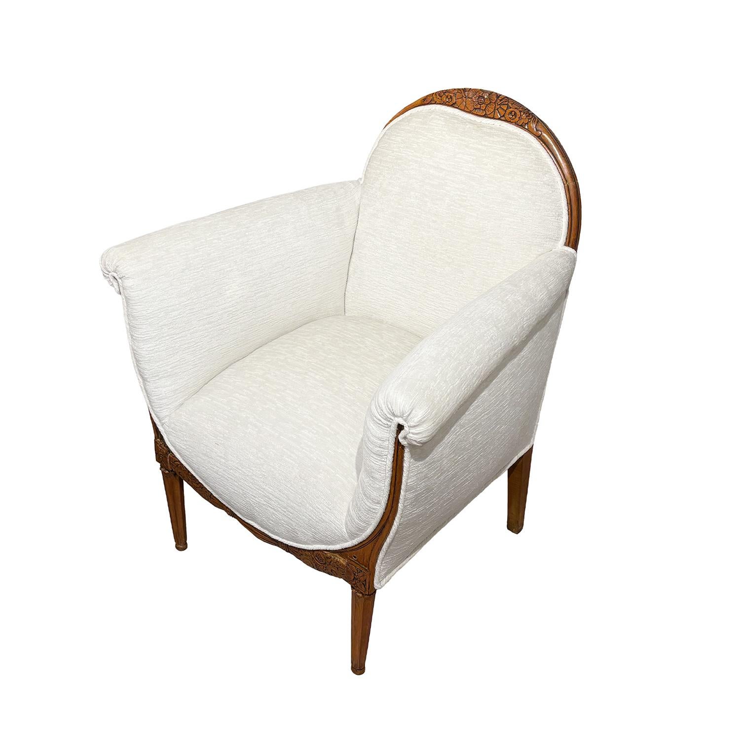 Französischer Vintage-Sessel aus Nussbaumholz von Paul Follot aus dem 20. Jahrhundert im Art Déco-Stil (Stoff) im Angebot