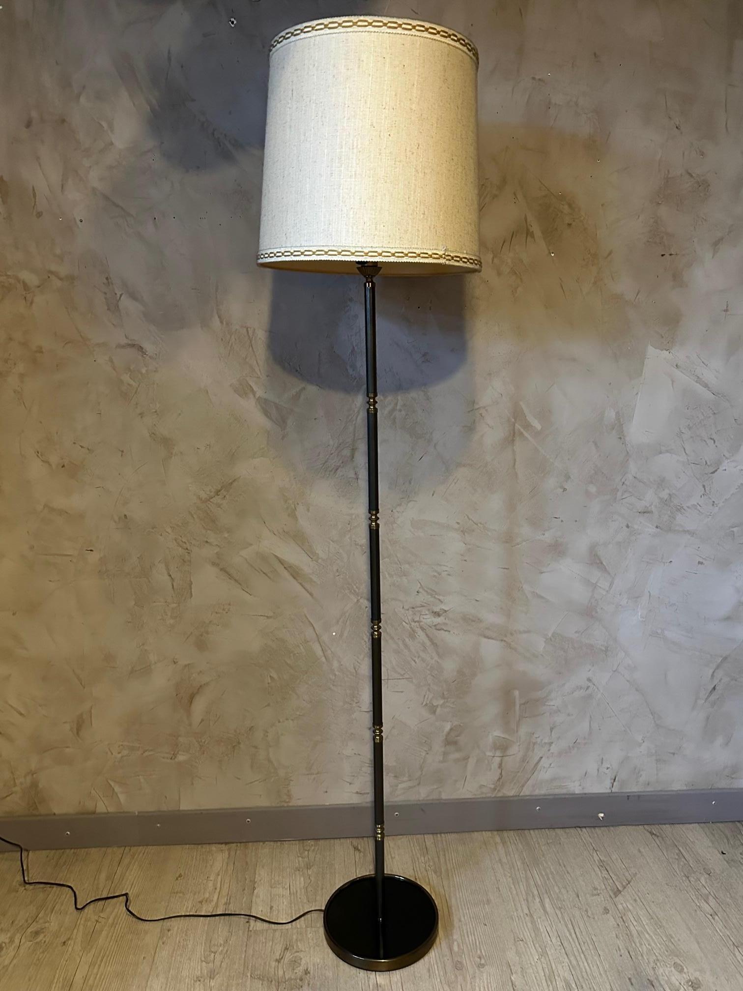20th century French Vintage Brass and Metal Floor Lamp, 1960s For Sale 1