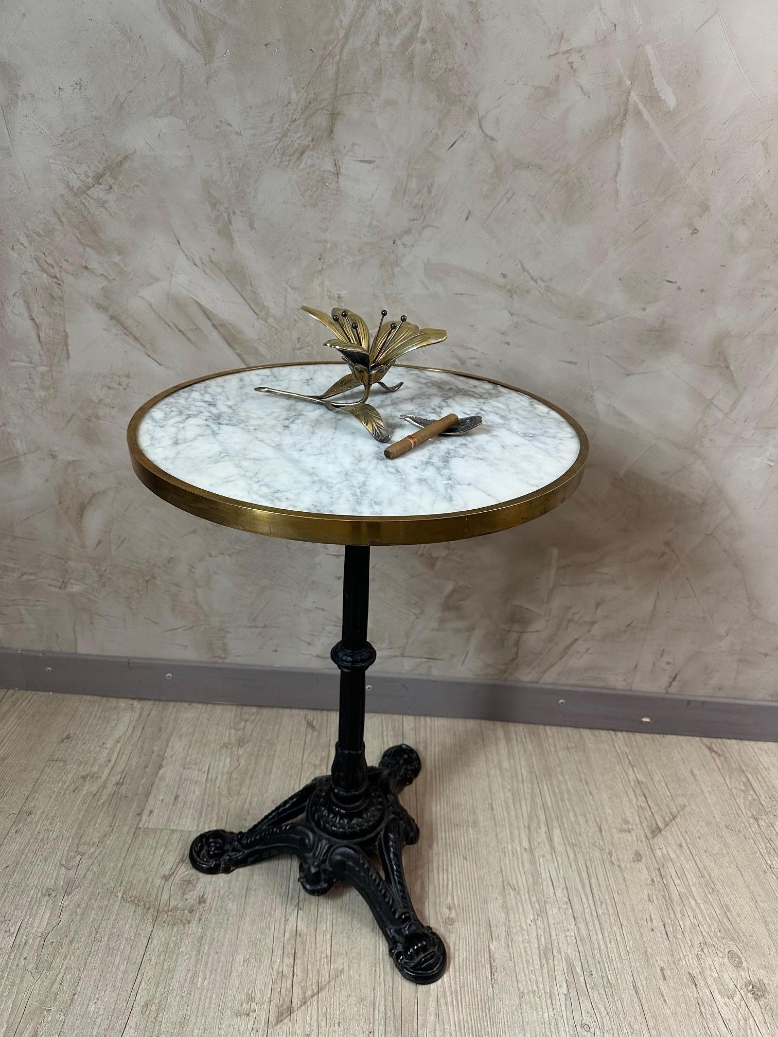 20ème siècle Français Cendrier à fleurs en laiton vintage, 1960s en vente 3