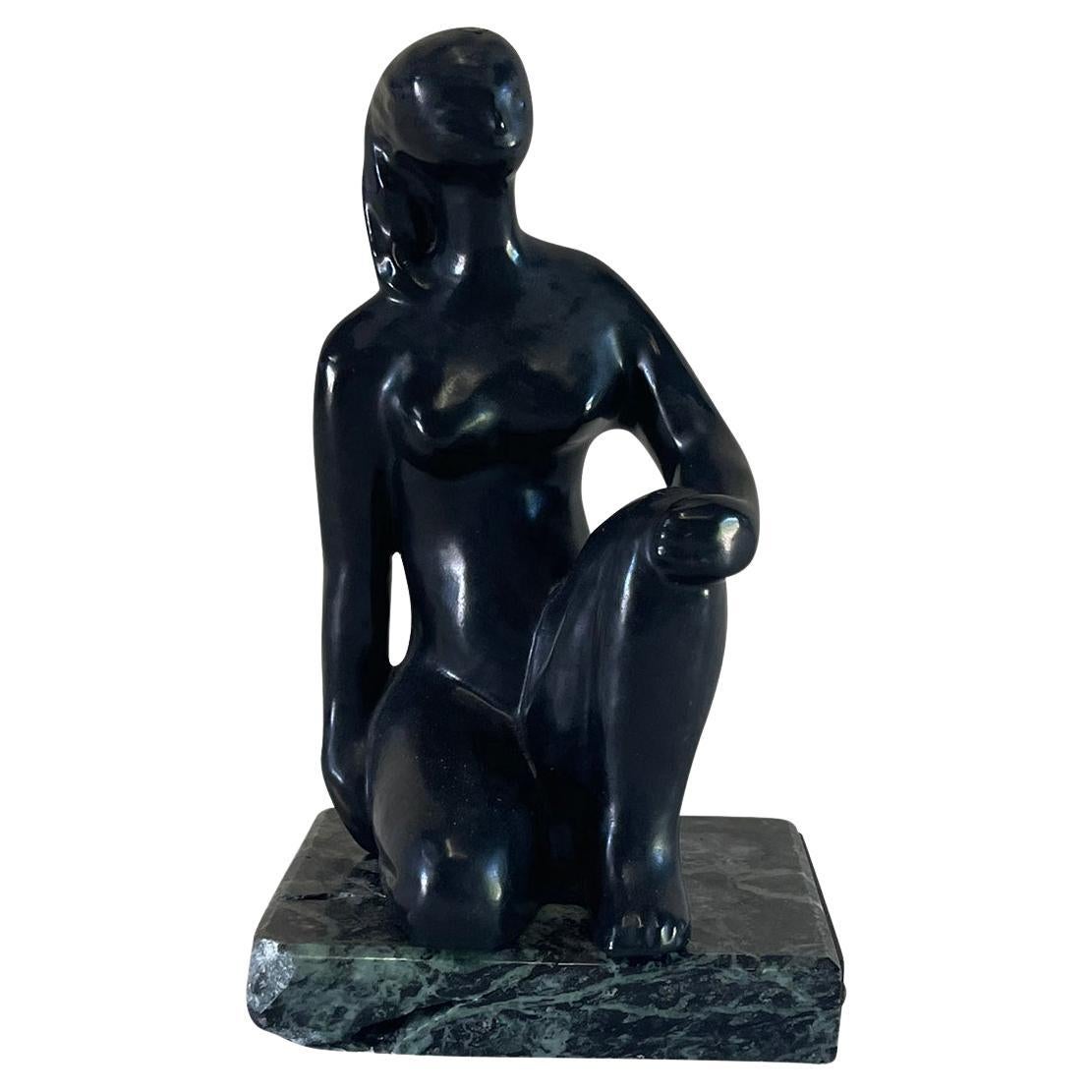 Statuette française du 20ème siècle en bronze d'une femme - Fonderies Gailly