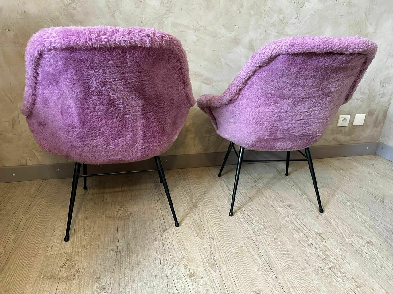 20th century French Vintage Fluffy Purple Fabric Armchair, 1950s For Sale 1
