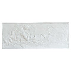 Rilievo in gesso da parete mitologico francese del XX secolo