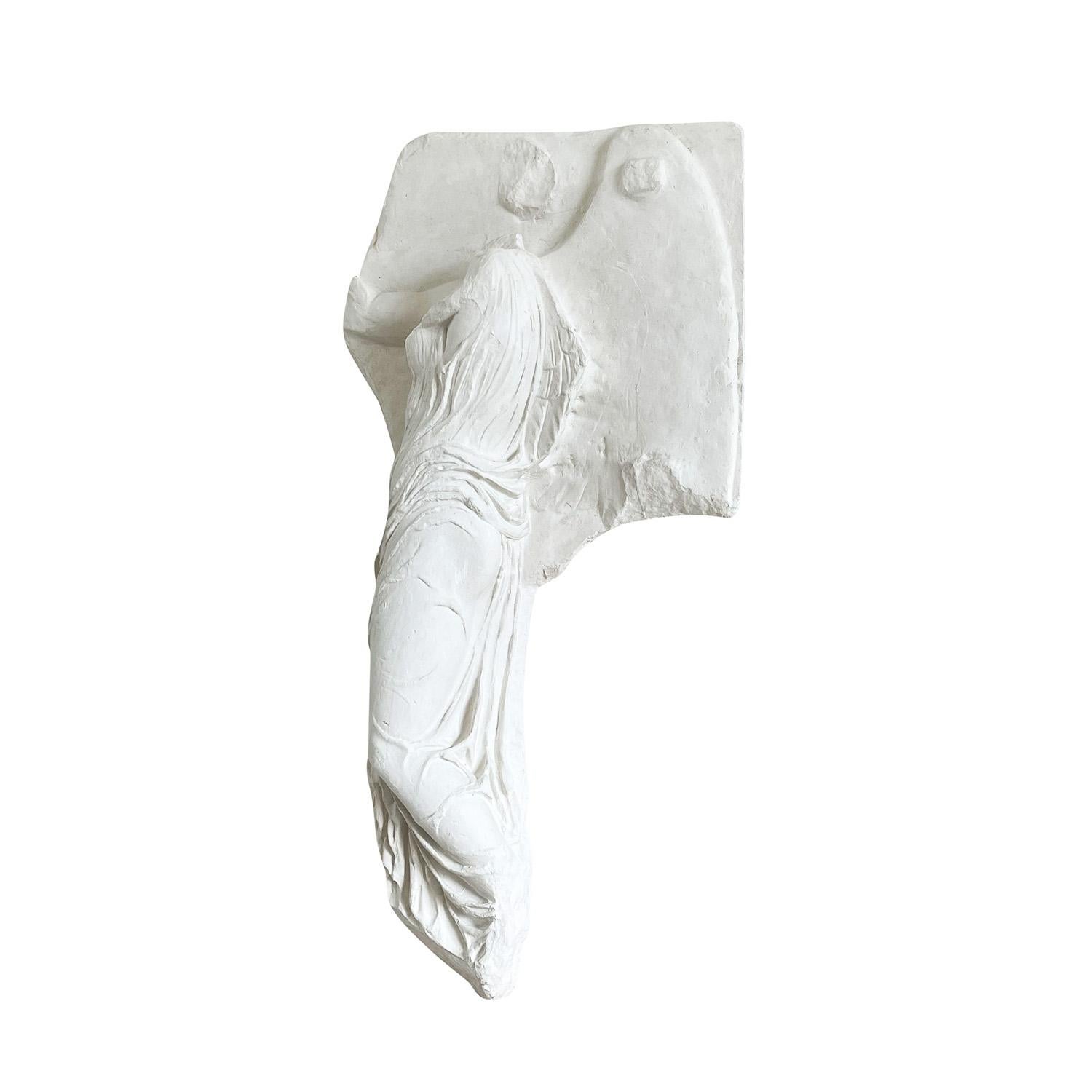 20. Jahrhundert Französisch Vintage Gips Wandrelief von Nike (Handgefertigt) im Angebot