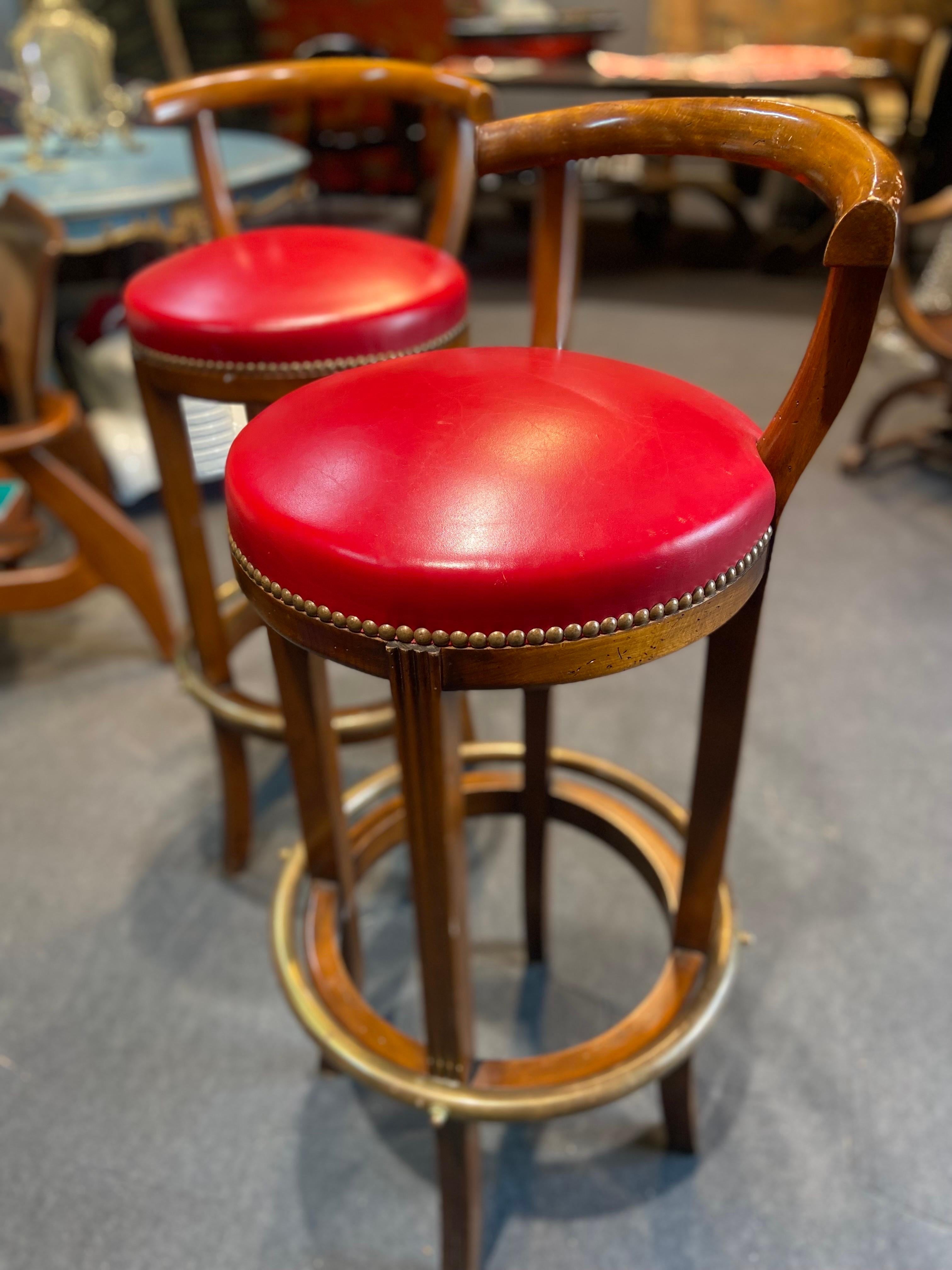 20th Century French Vintage Round Walnut Bar Stools in Red Leather 3