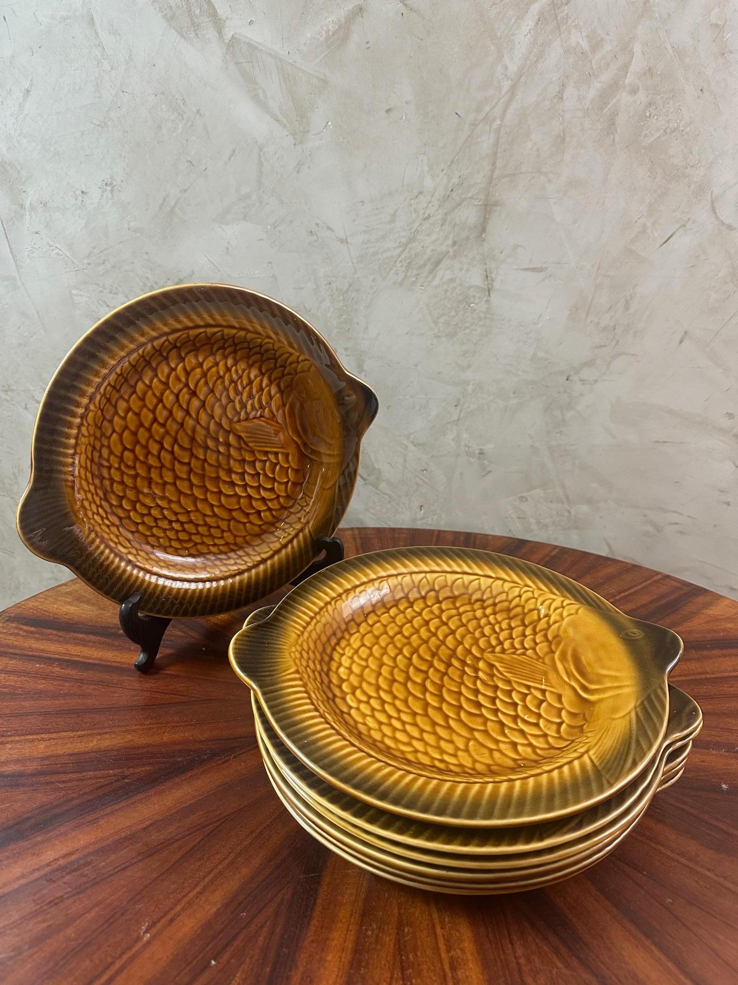 20th century French Vintage Sarreguemines Majolica Fish Serving pieces, 1950s 2