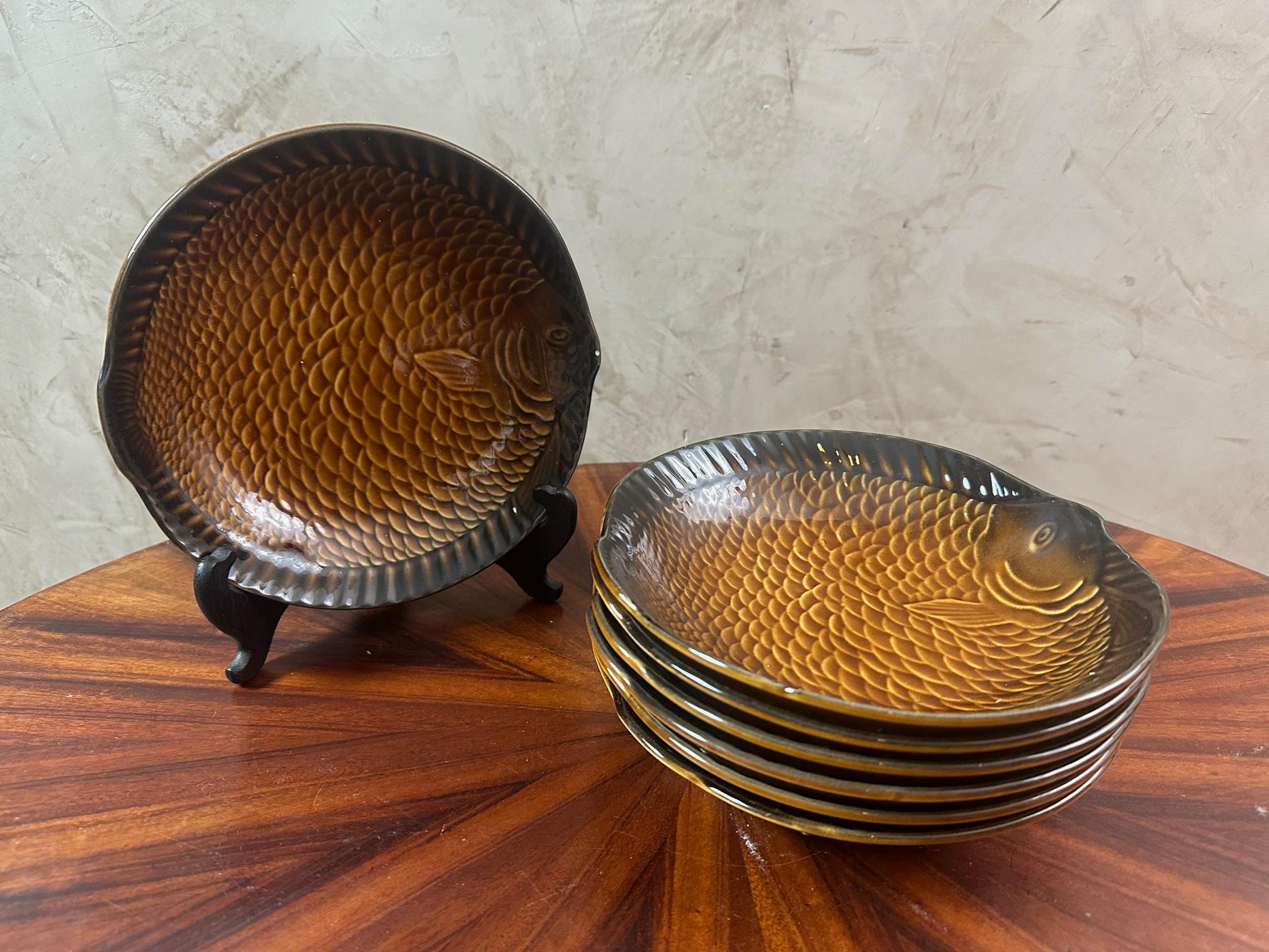 20th century French Vintage Sarreguemines Majolica Fish Serving pieces, 1950s 3