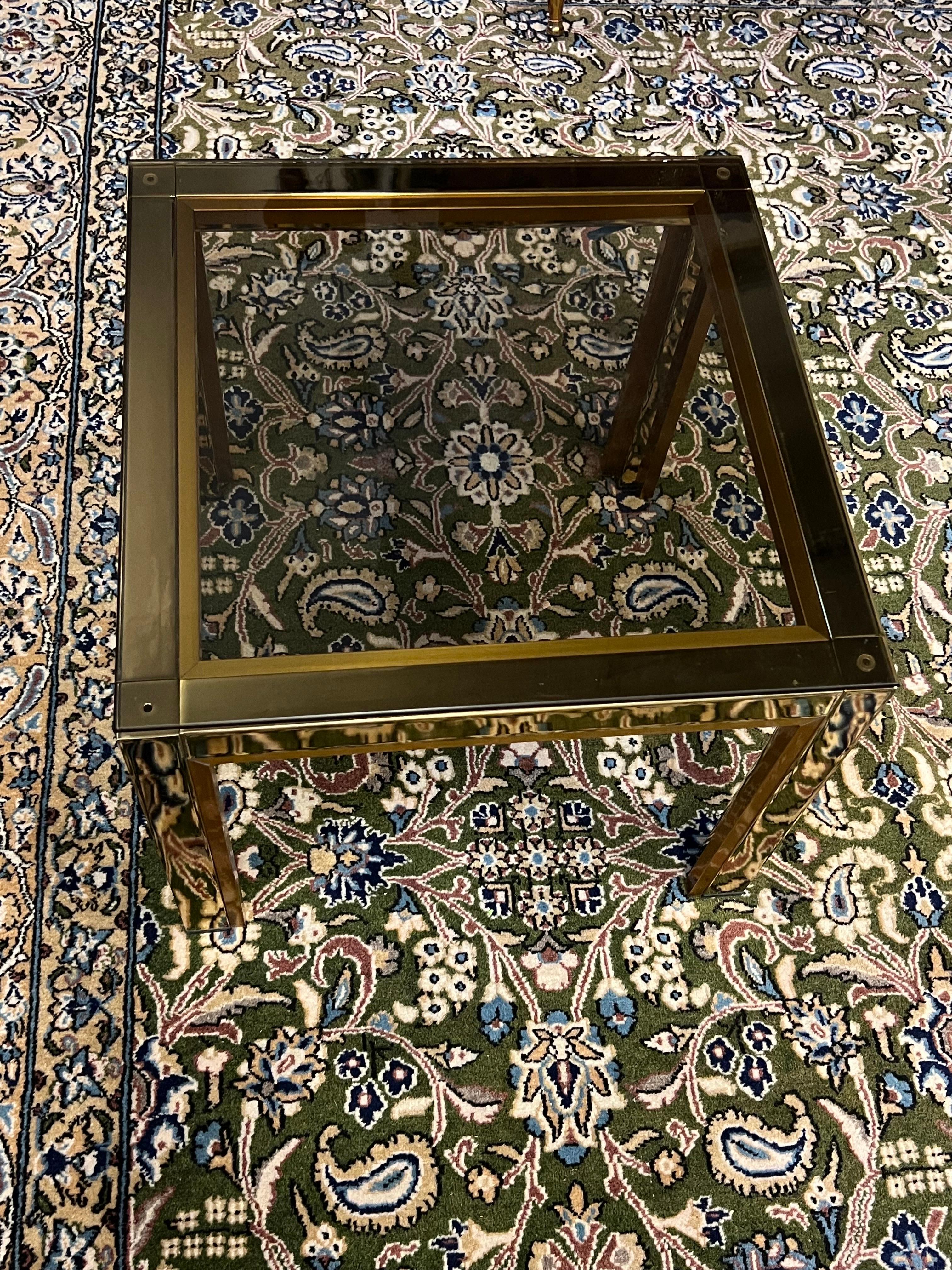 20ème siècle Français Vintage Petite table carrée en laiton avec plateau en verre Brown Bon état - En vente à Sofia, BG