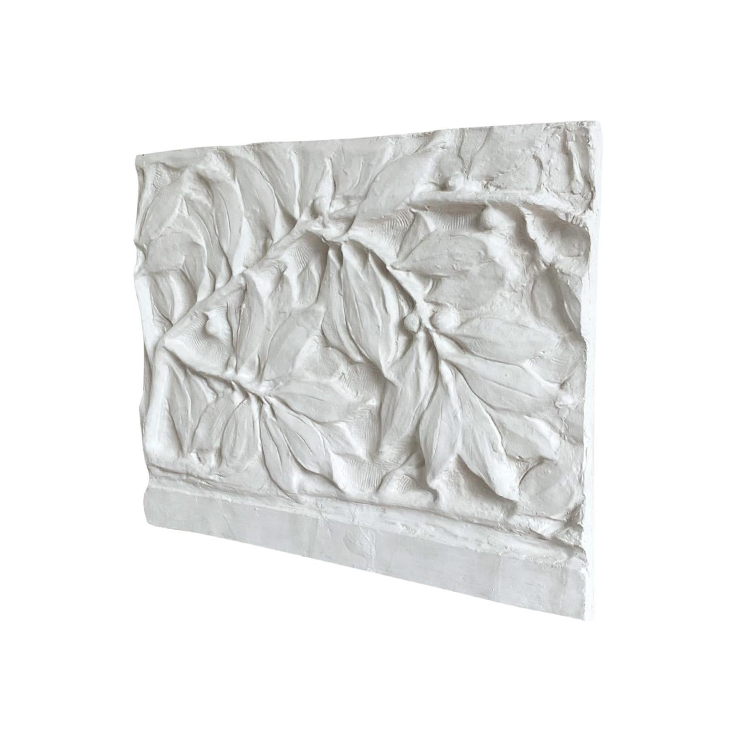 20. Jahrhundert Französisch Vintage Wand Gips Relief eines Laurel Tree Branch (Handgefertigt) im Angebot