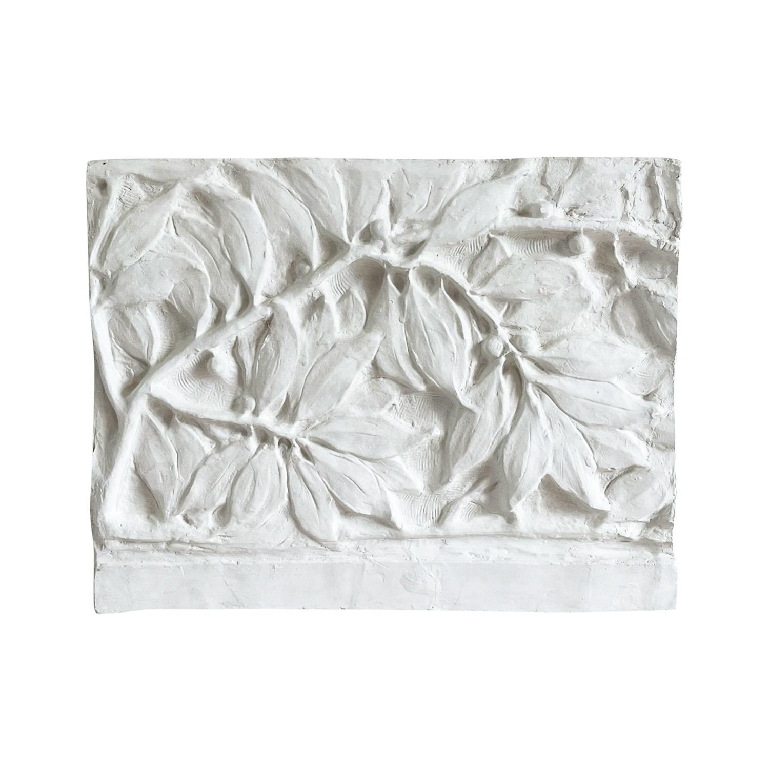 20. Jahrhundert Französisch Vintage Wand Gips Relief eines Laurel Tree Branch im Zustand „Gut“ im Angebot in West Palm Beach, FL