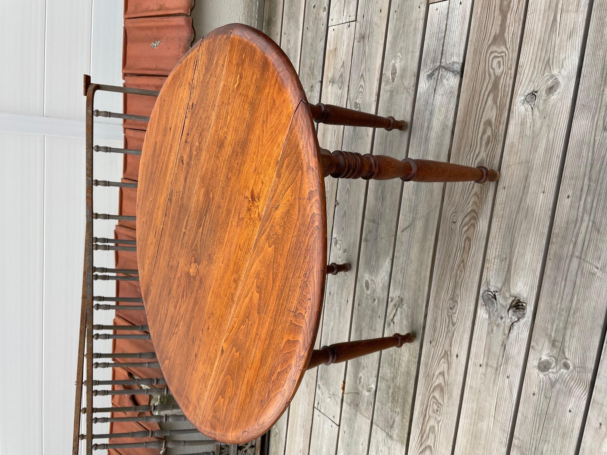 Very nice small 20th century French walnut opening table with tilt top from the 1920s. 
Very original by its size. 
Nice quality.